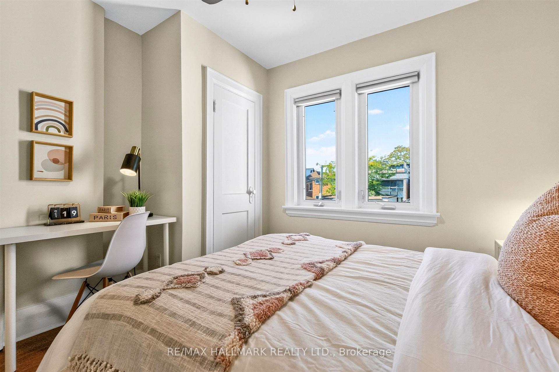 Photo 18 of 384A Montrose Avenue, Toronto, Palmerston-Little Italy — HOMEH