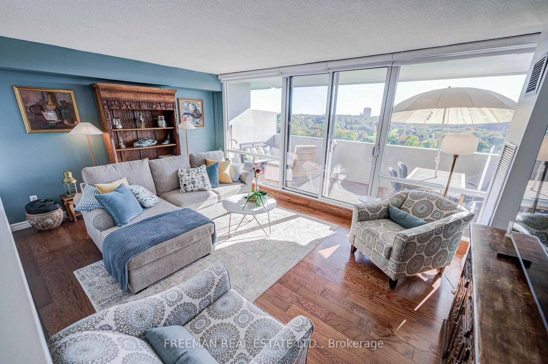 Photo 9 of Unit 1612, 240 Scarlett Road, Toronto, Rockcliffe-Smythe — HOMEH