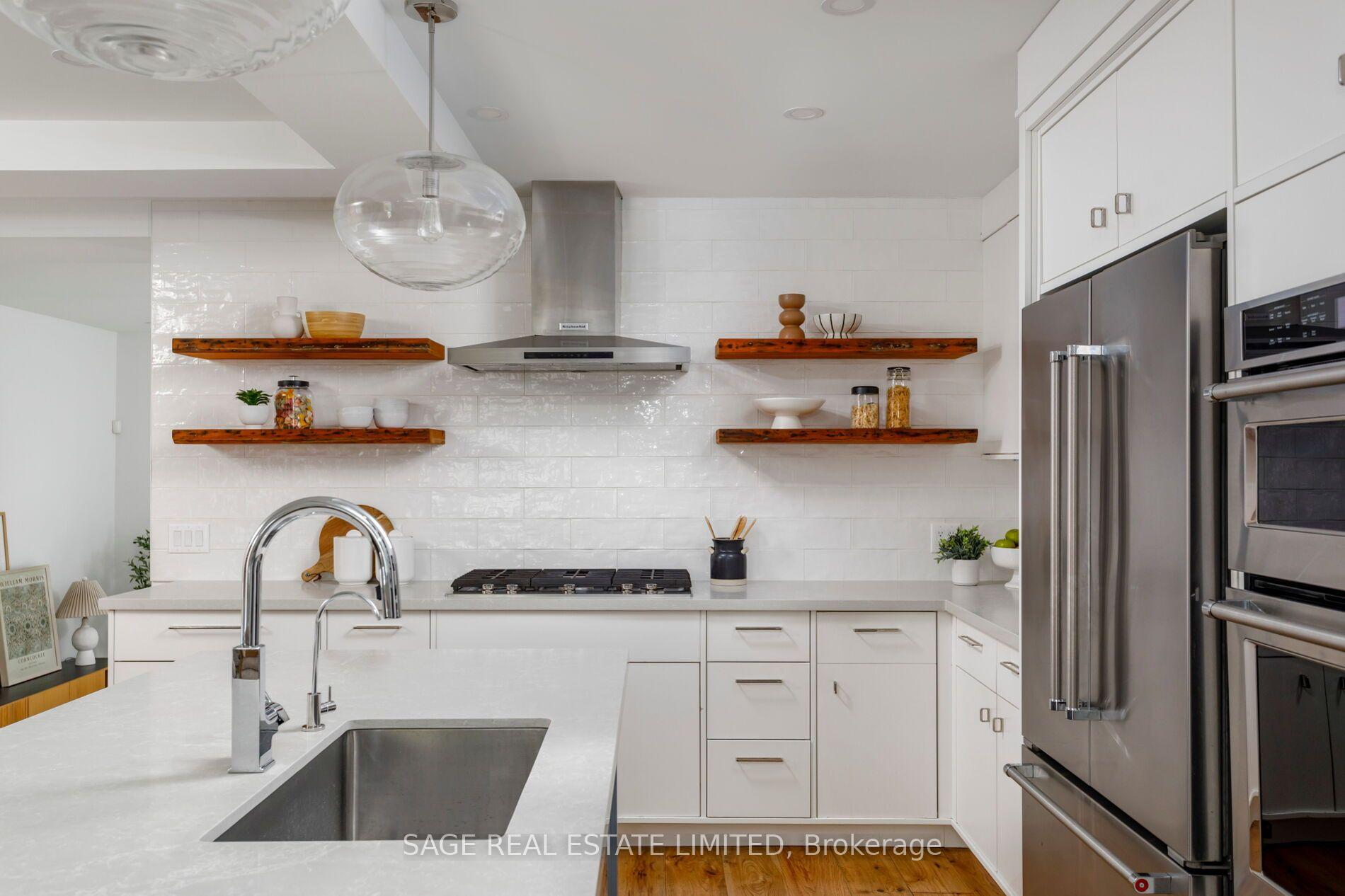Photo 13 of 161 Banff Road, Toronto, Mount Pleasant East — HOMEH