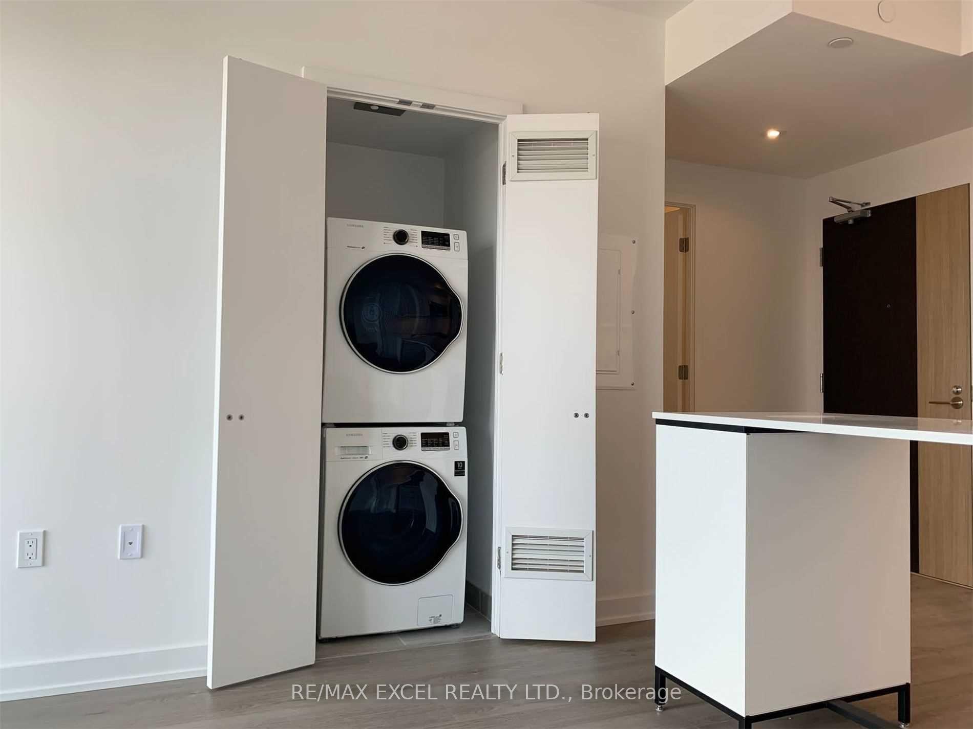 Photo 6 of Unit 1405, 50 Power Street, Toronto, Moss Park — HOMEH