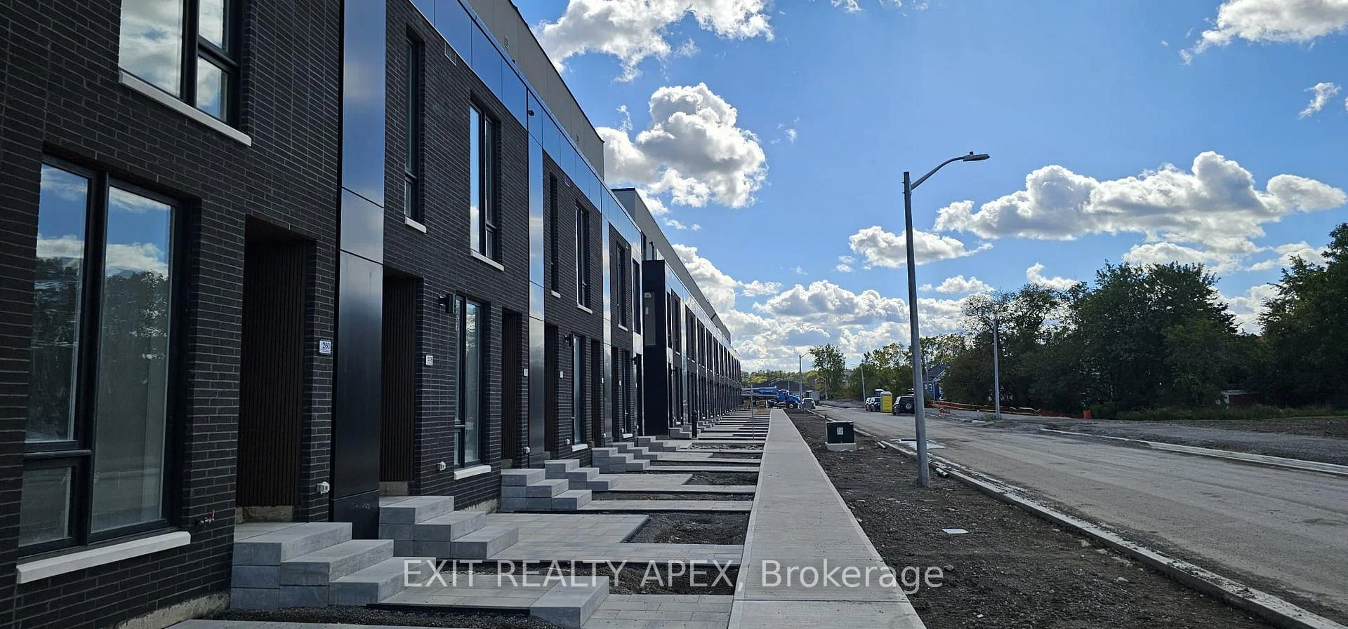 Photo of 264 Ellis Avenue