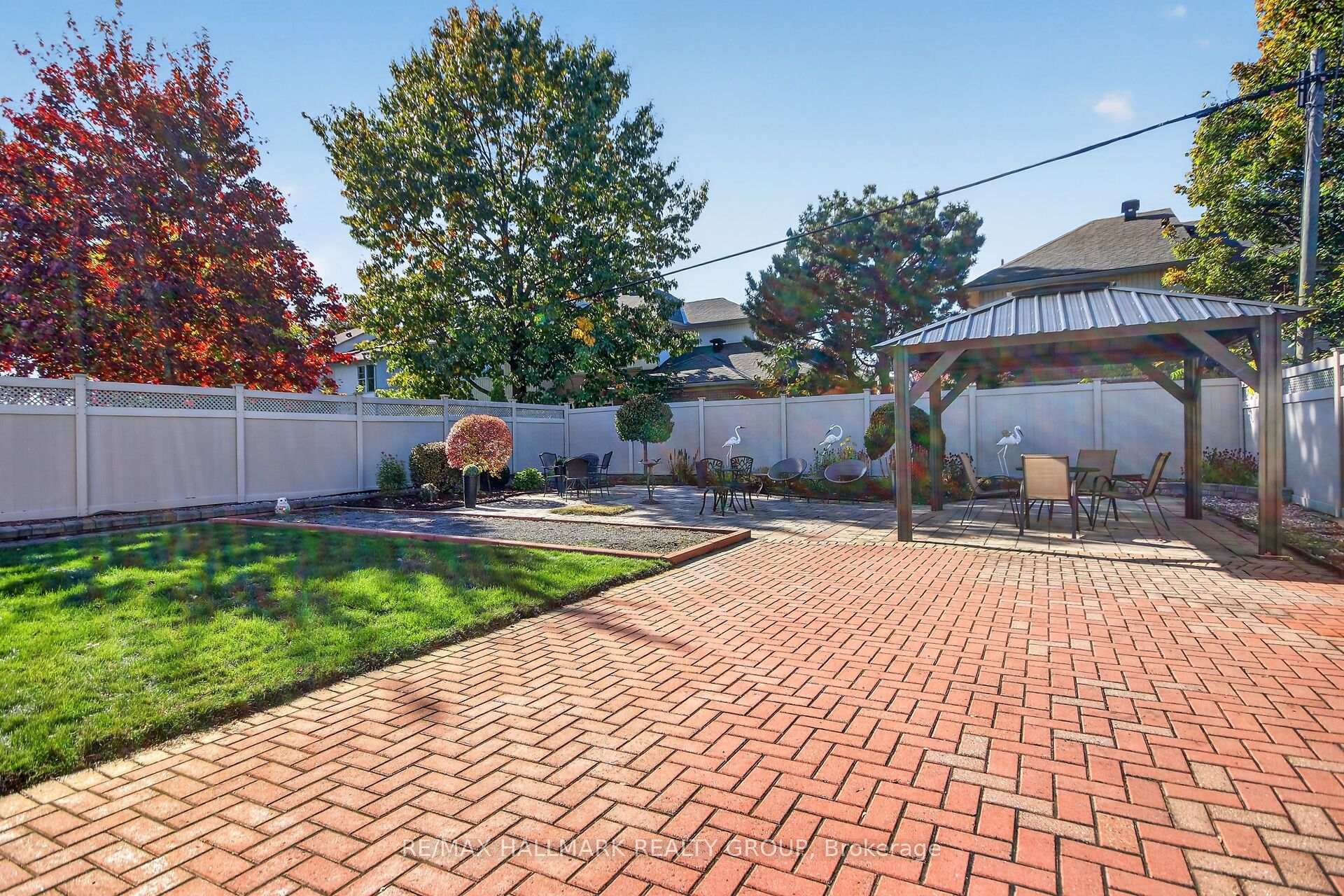 Photo 6 of 1592 Maxime Street, Ottawa, Pineview — HOMEH