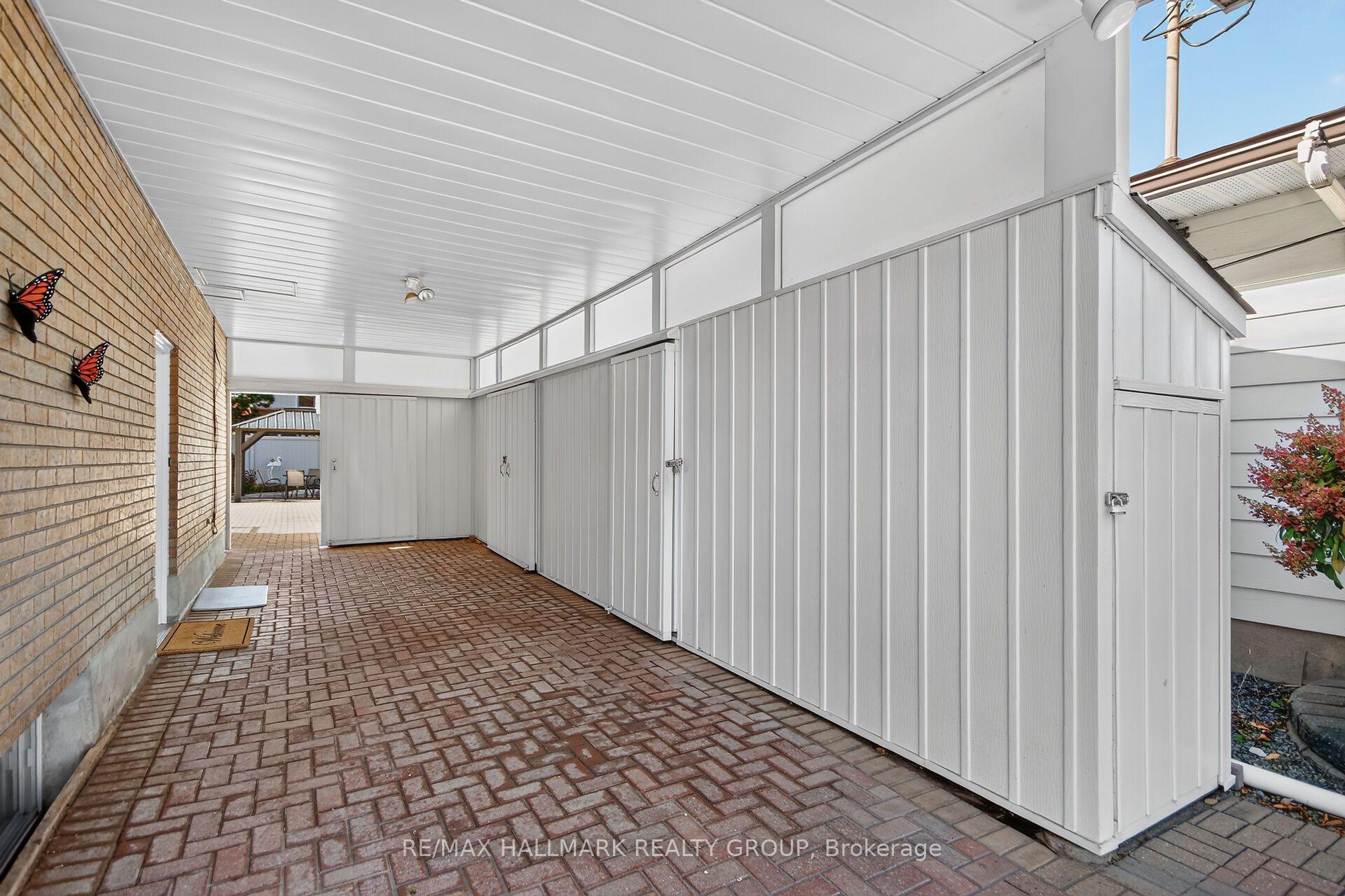 Photo 9 of 1592 Maxime Street, Ottawa, Pineview — HOMEH