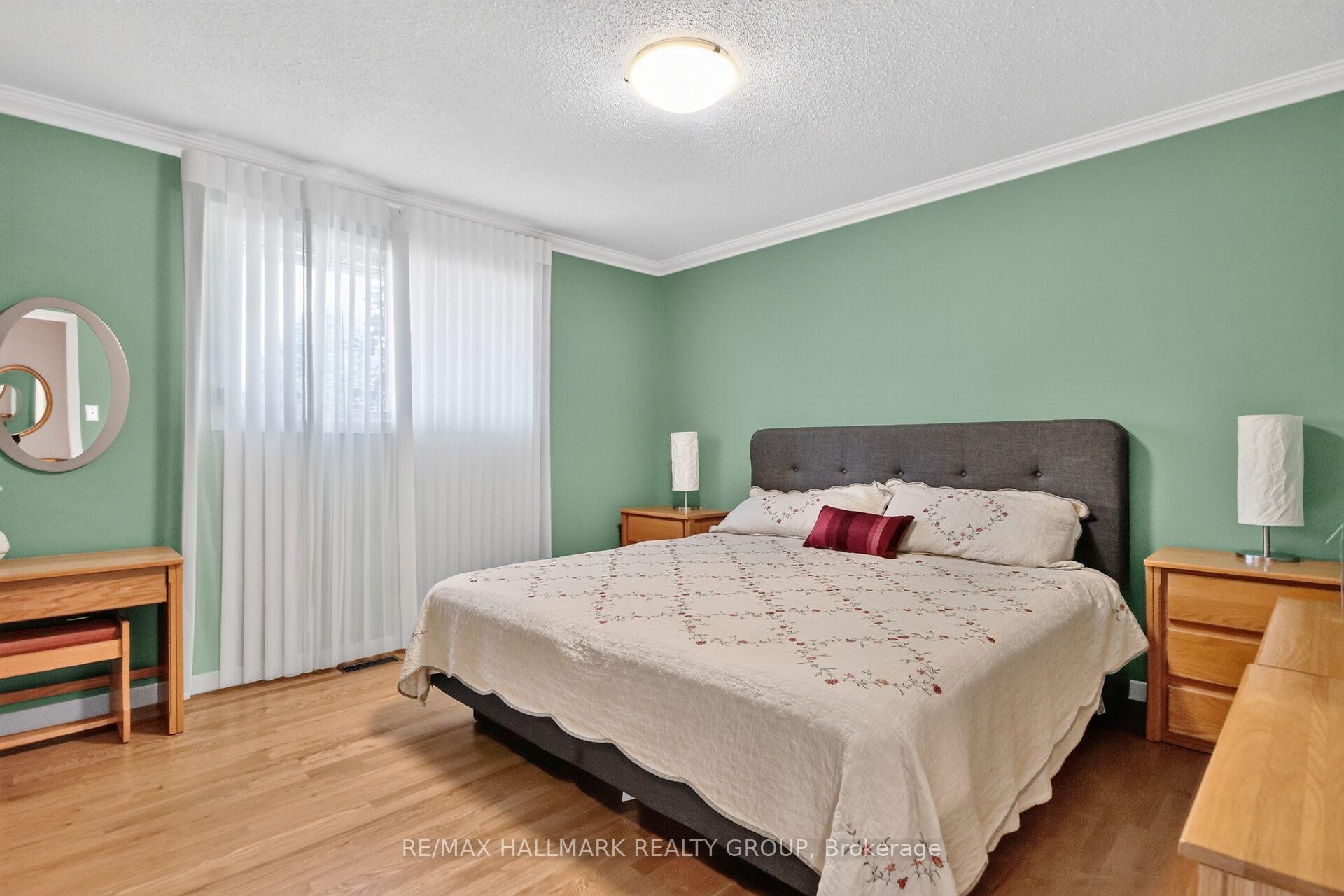 Photo 20 of 1592 Maxime Street, Ottawa, Pineview — HOMEH