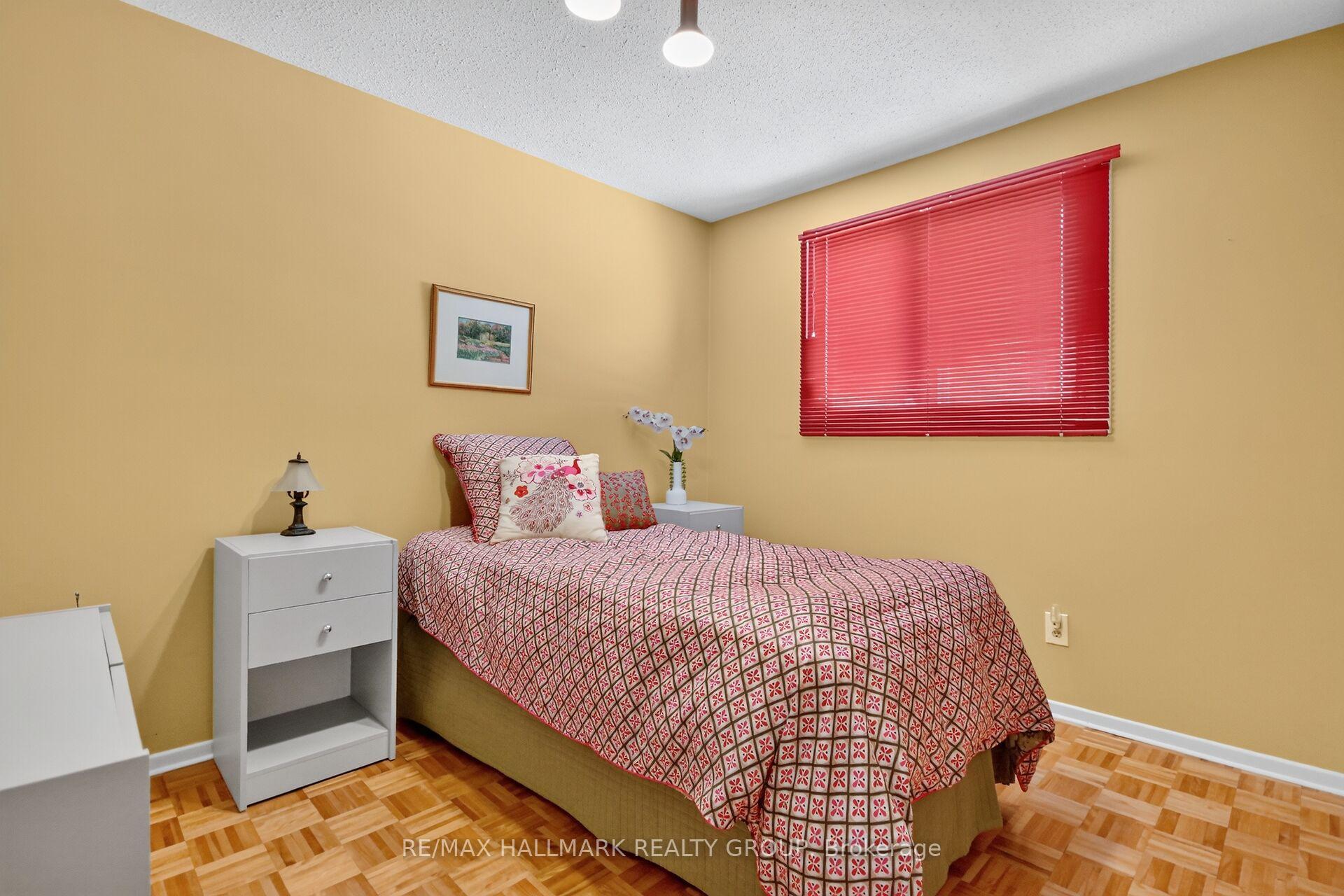 Photo 23 of 1592 Maxime Street, Ottawa, Pineview — HOMEH