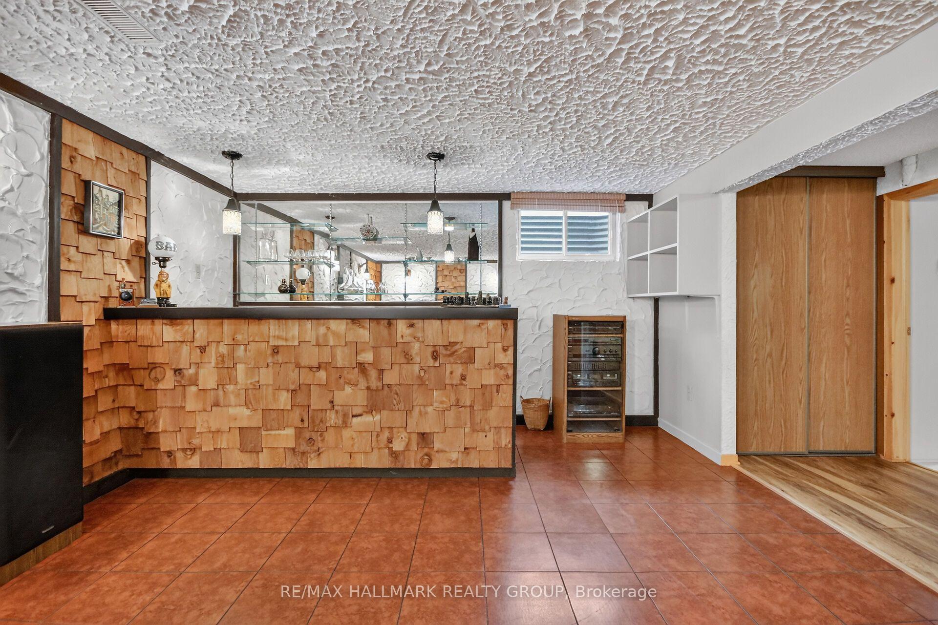 Photo 29 of 1592 Maxime Street, Ottawa, Pineview — HOMEH