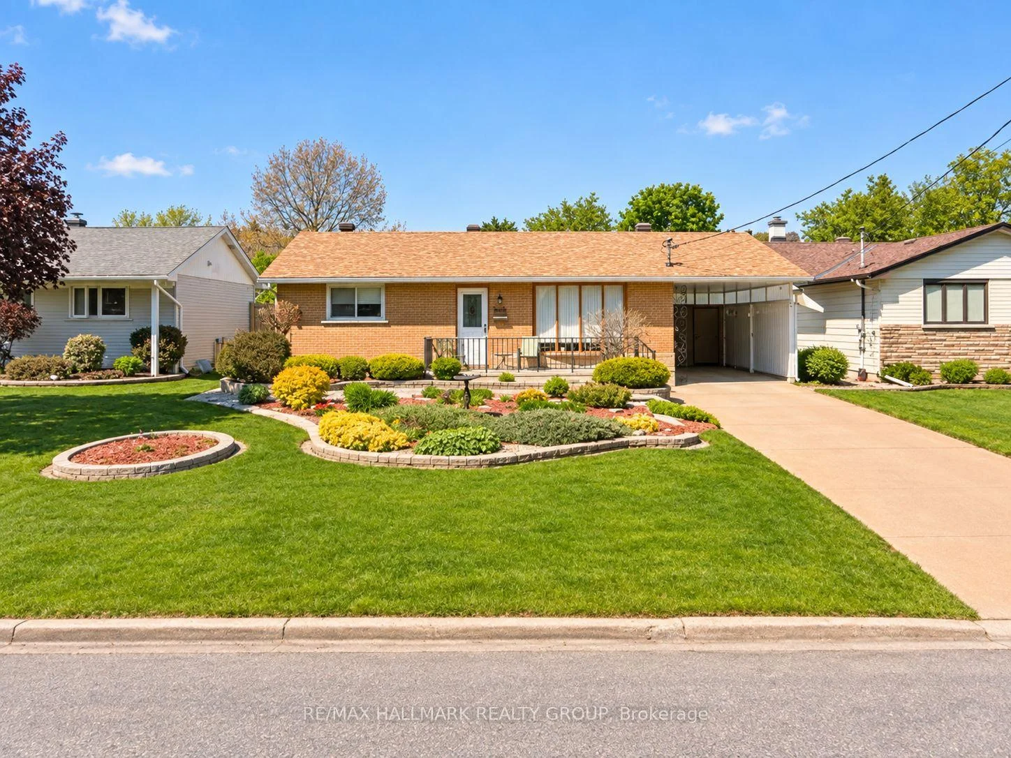 Photo 5 of 1592 Maxime Street, Ottawa, Pineview — HOMEH