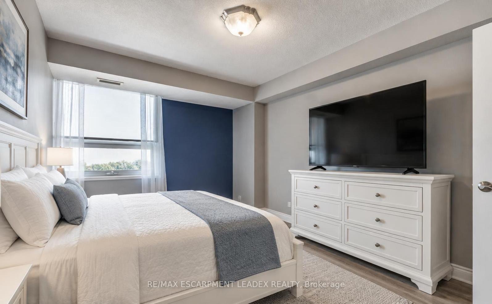 Photo 17 of Unit 705, 500 Green Road, Hamilton, Lakeshore — HOMEH
