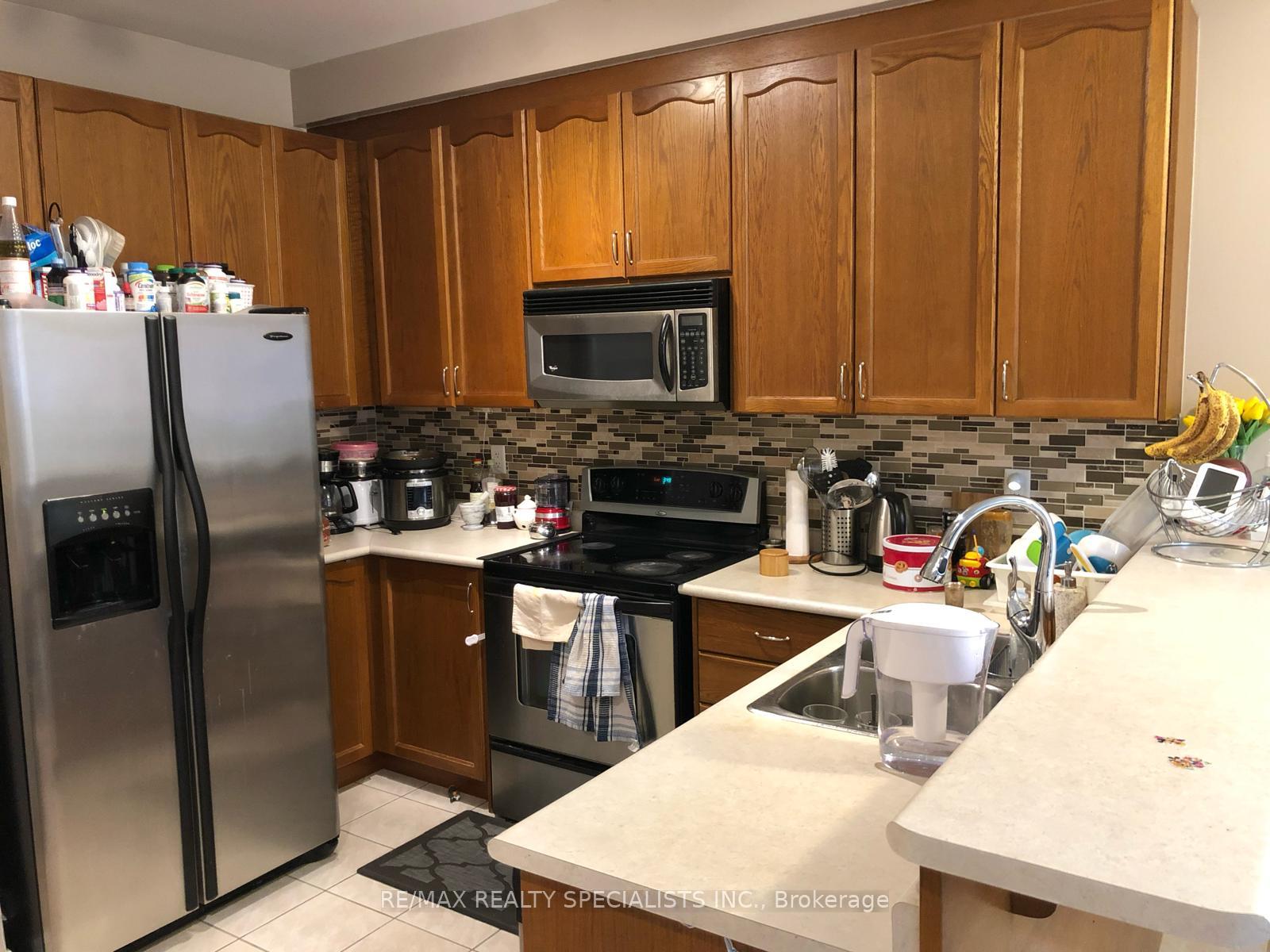 Photo 4 of 77 Calm Waters Crescent, Brampton, Madoc — HOMEH