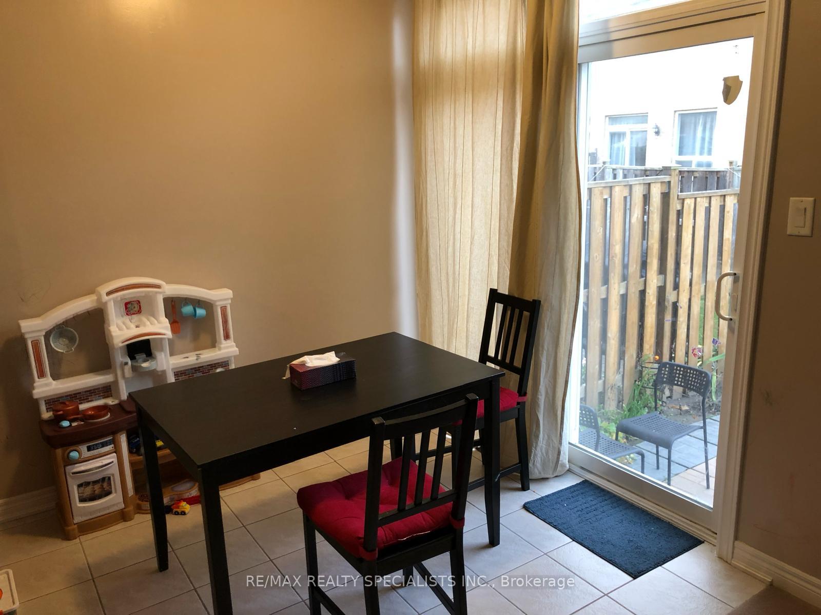 Photo 5 of 77 Calm Waters Crescent, Brampton, Madoc — HOMEH