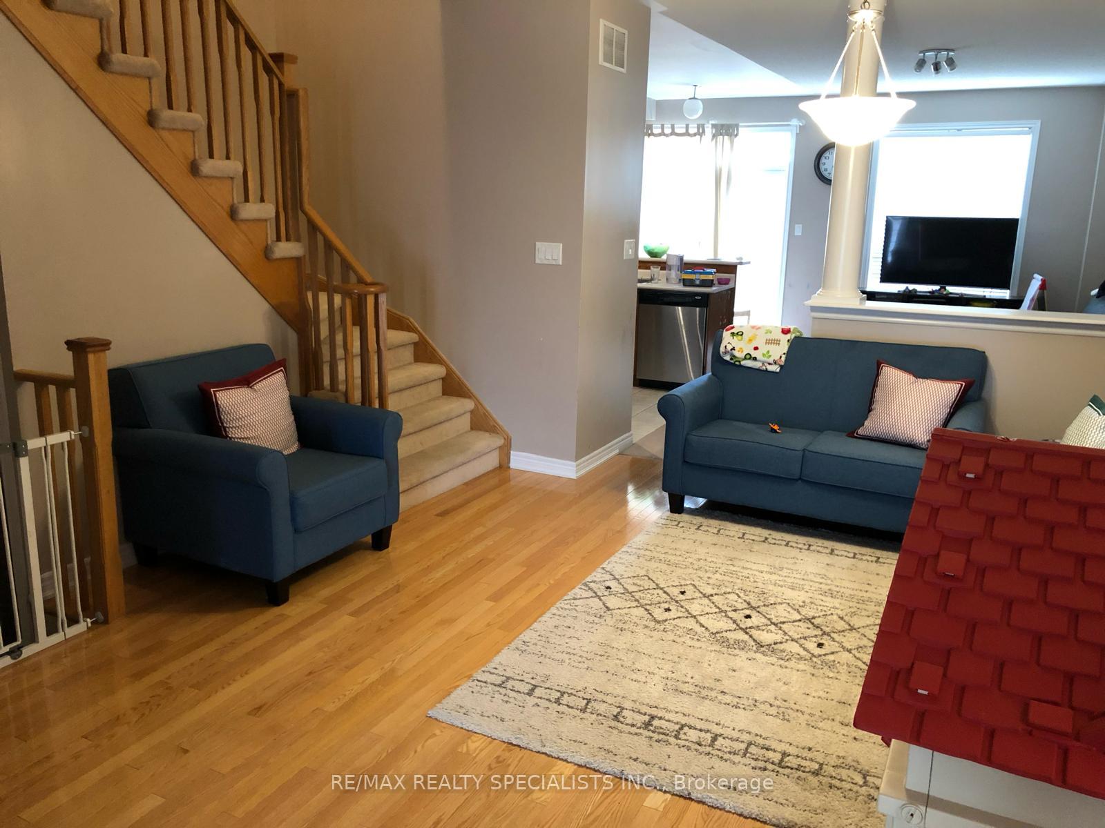 Photo 6 of 77 Calm Waters Crescent, Brampton, Madoc — HOMEH