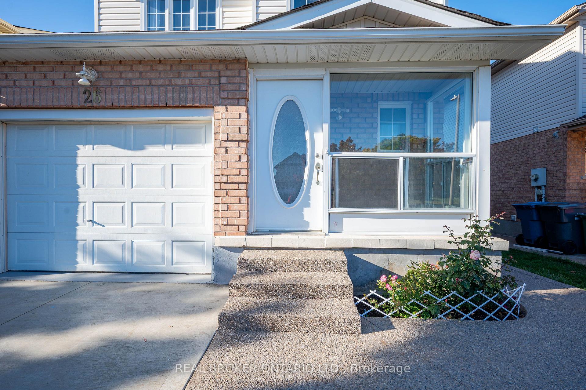 Photo 3 of 26 Castlebury Drive, Guelph, Willow West/Sugarbush/West Acres — HOMEH