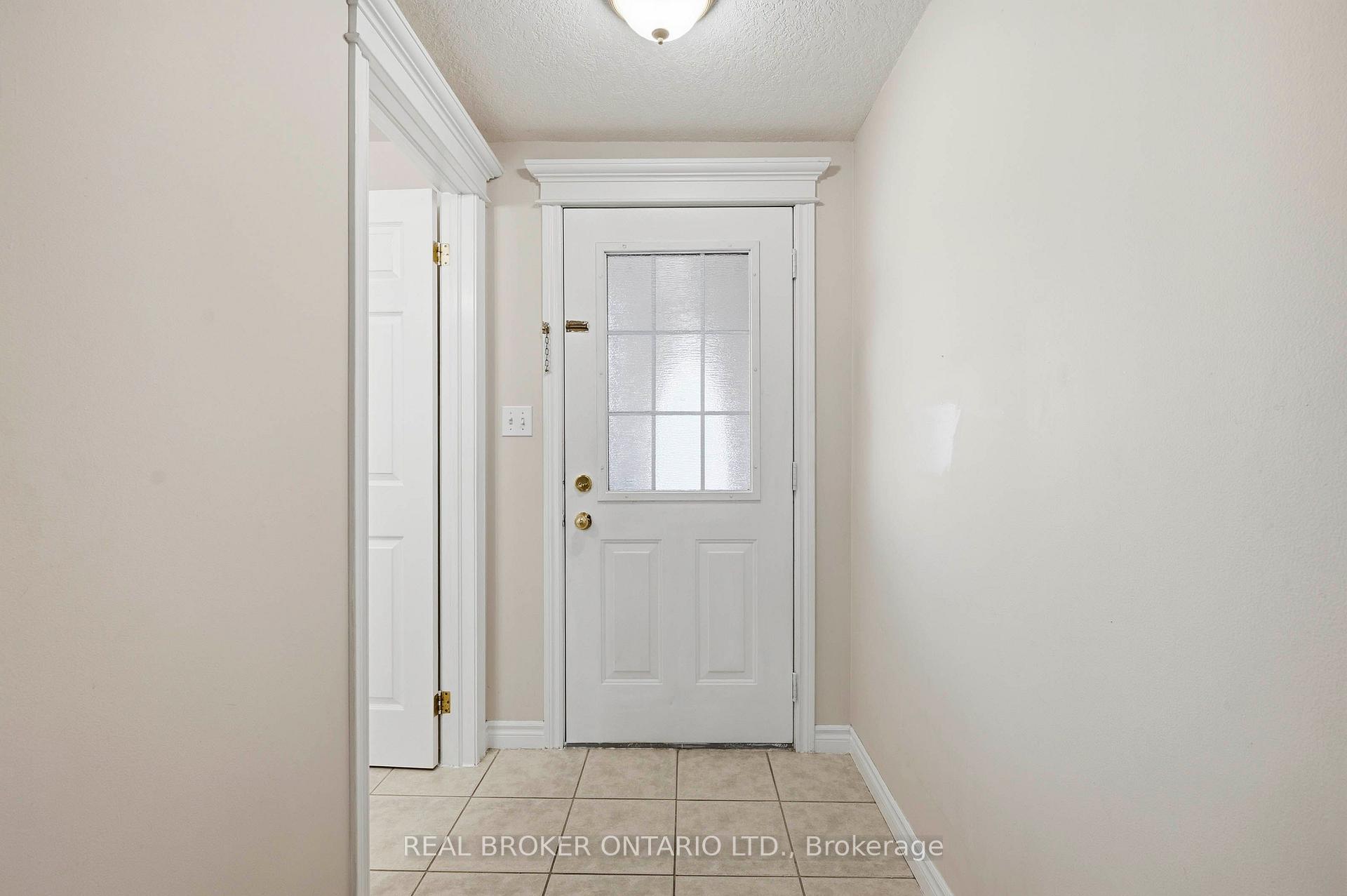 Photo 5 of 26 Castlebury Drive, Guelph, Willow West/Sugarbush/West Acres — HOMEH