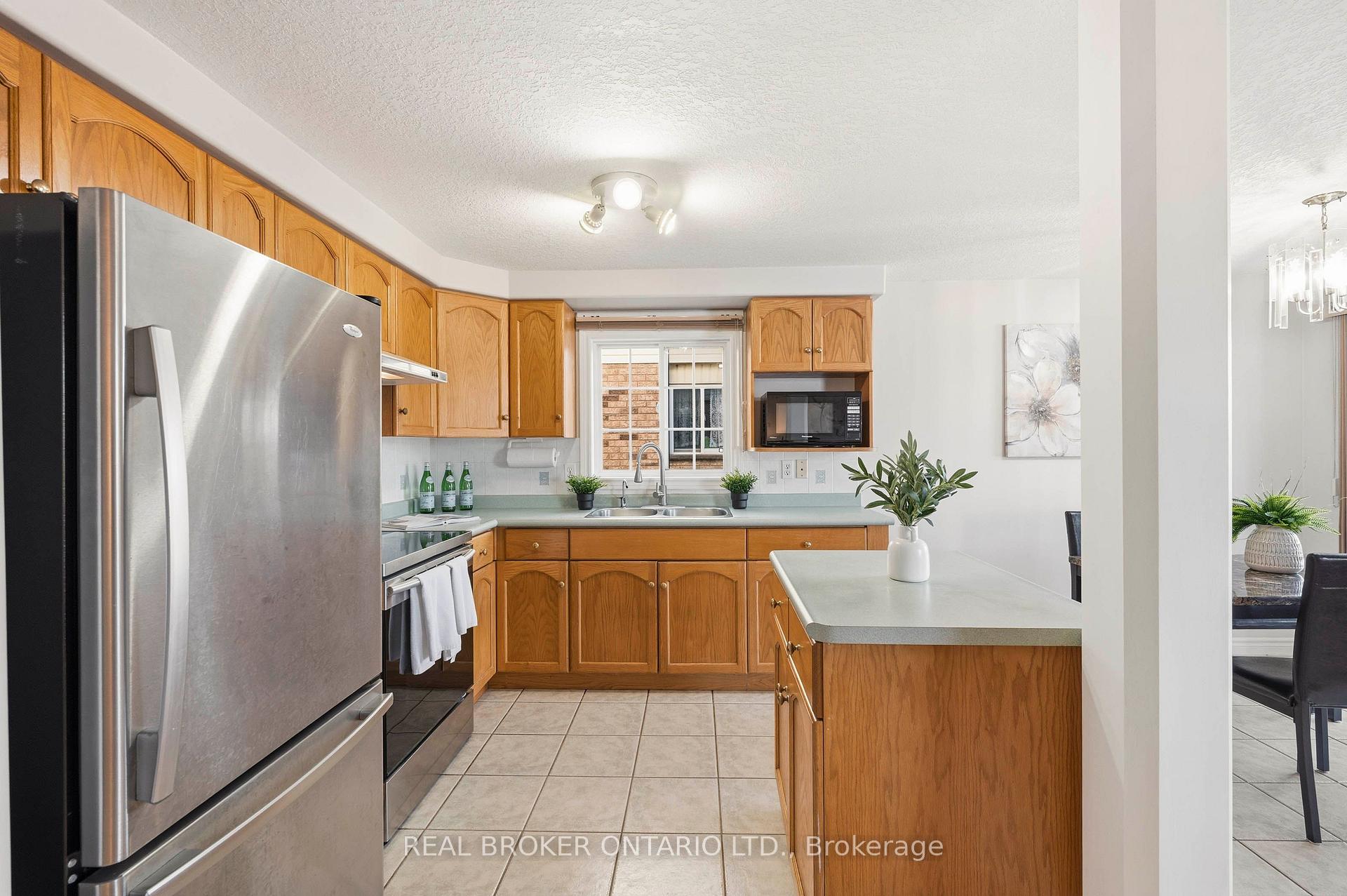 Photo 6 of 26 Castlebury Drive, Guelph, Willow West/Sugarbush/West Acres — HOMEH