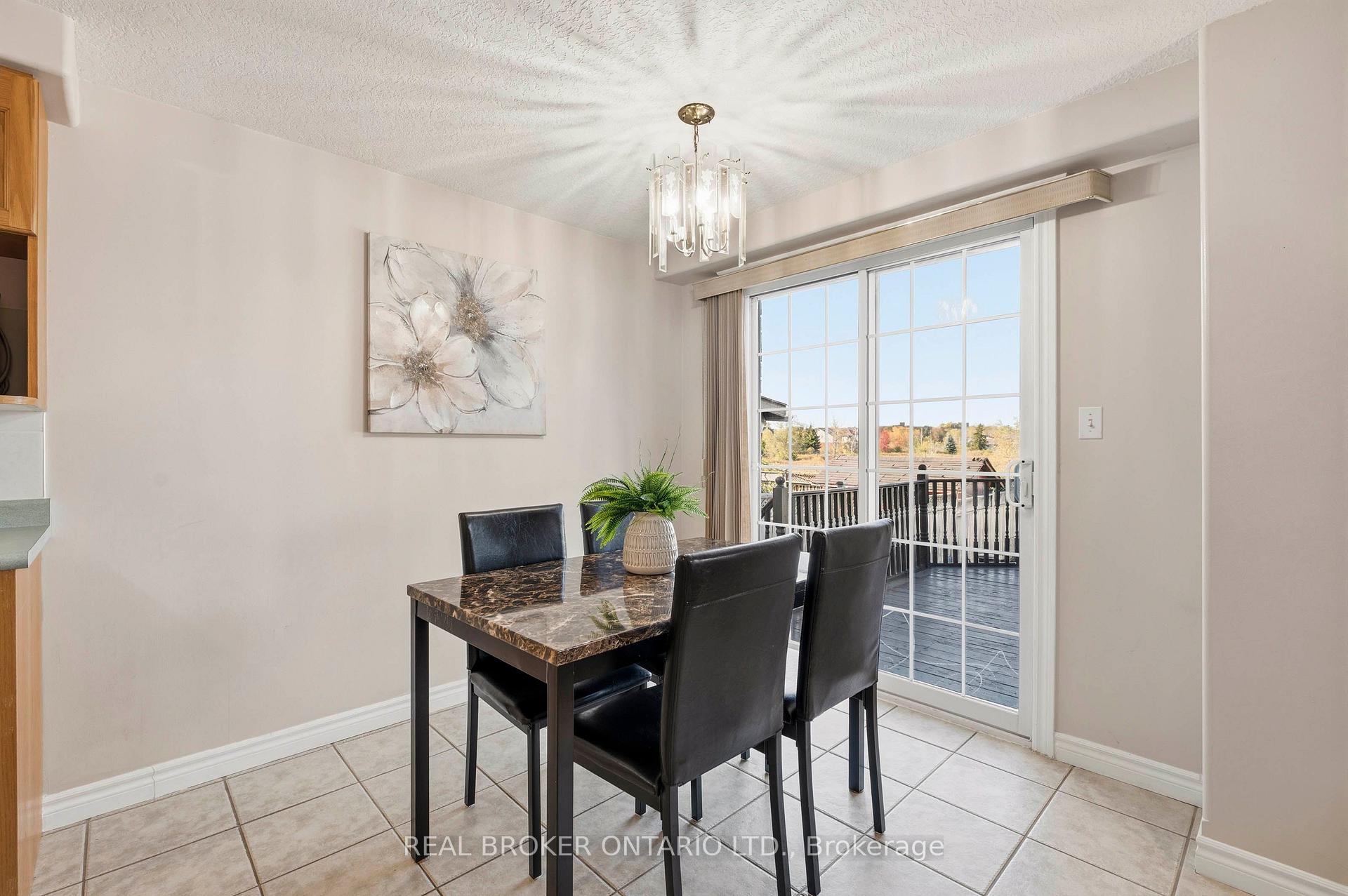 Photo 9 of 26 Castlebury Drive, Guelph, Willow West/Sugarbush/West Acres — HOMEH