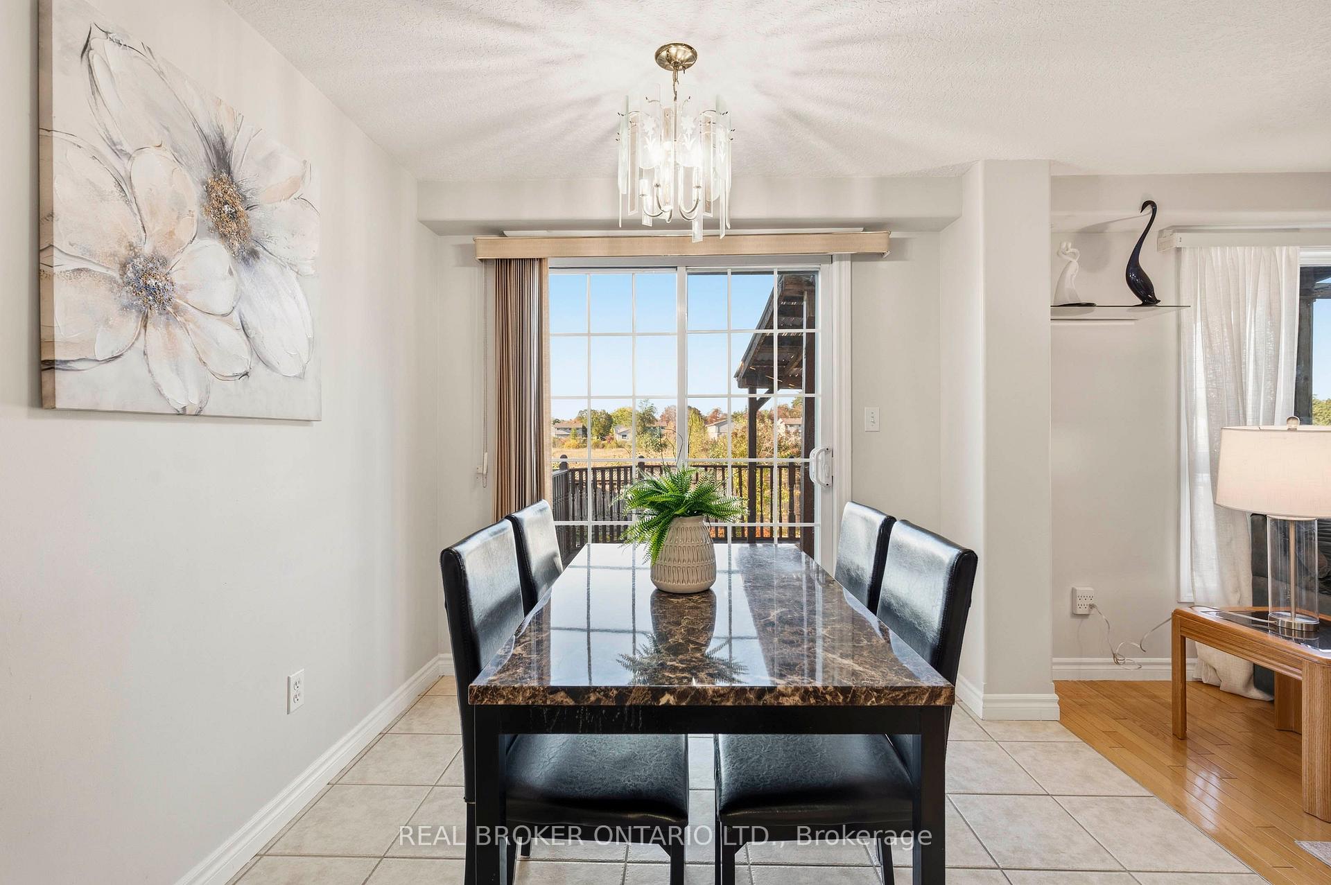 Photo 10 of 26 Castlebury Drive, Guelph, Willow West/Sugarbush/West Acres — HOMEH