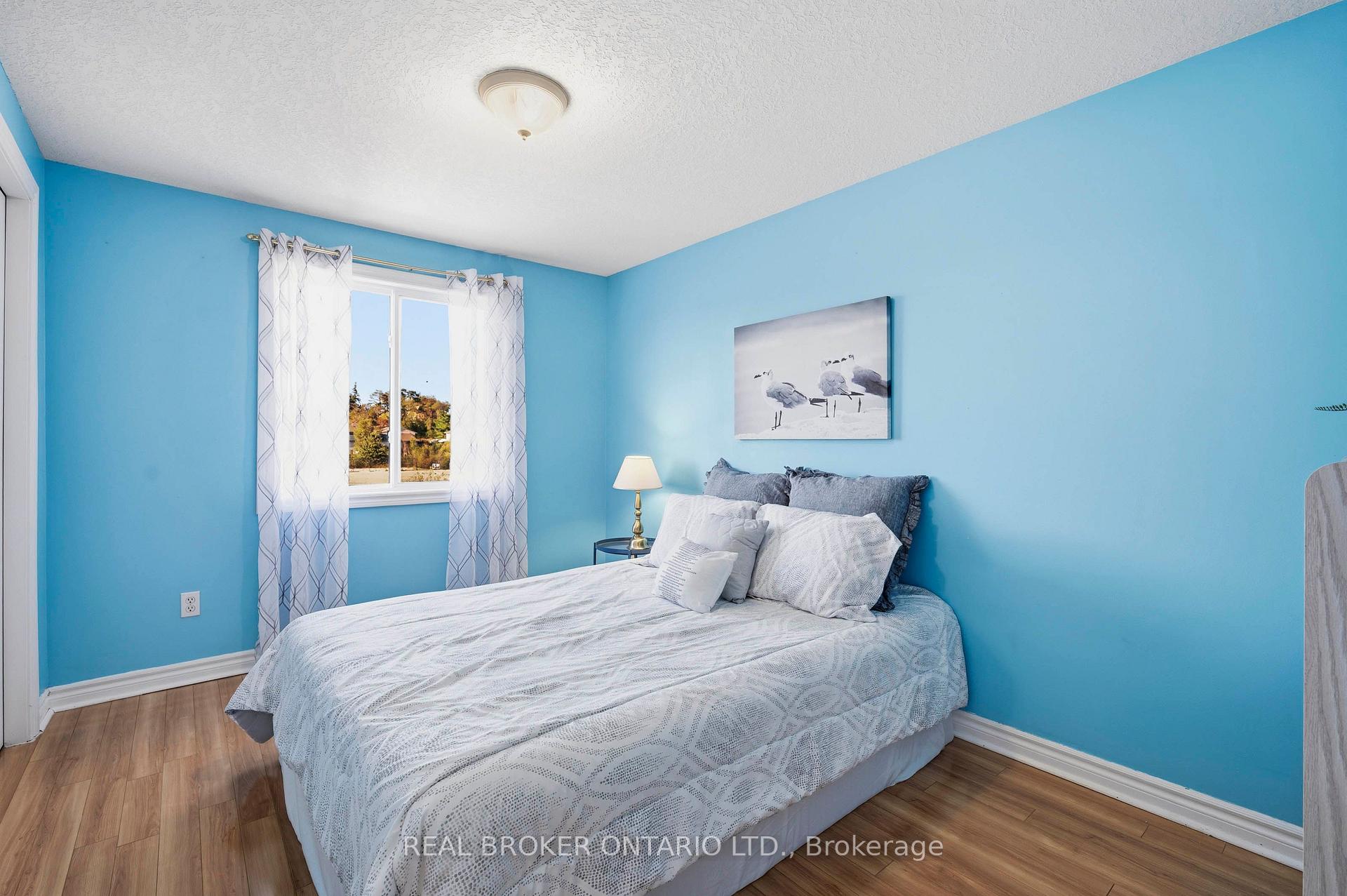 Photo 19 of 26 Castlebury Drive, Guelph, Willow West/Sugarbush/West Acres — HOMEH