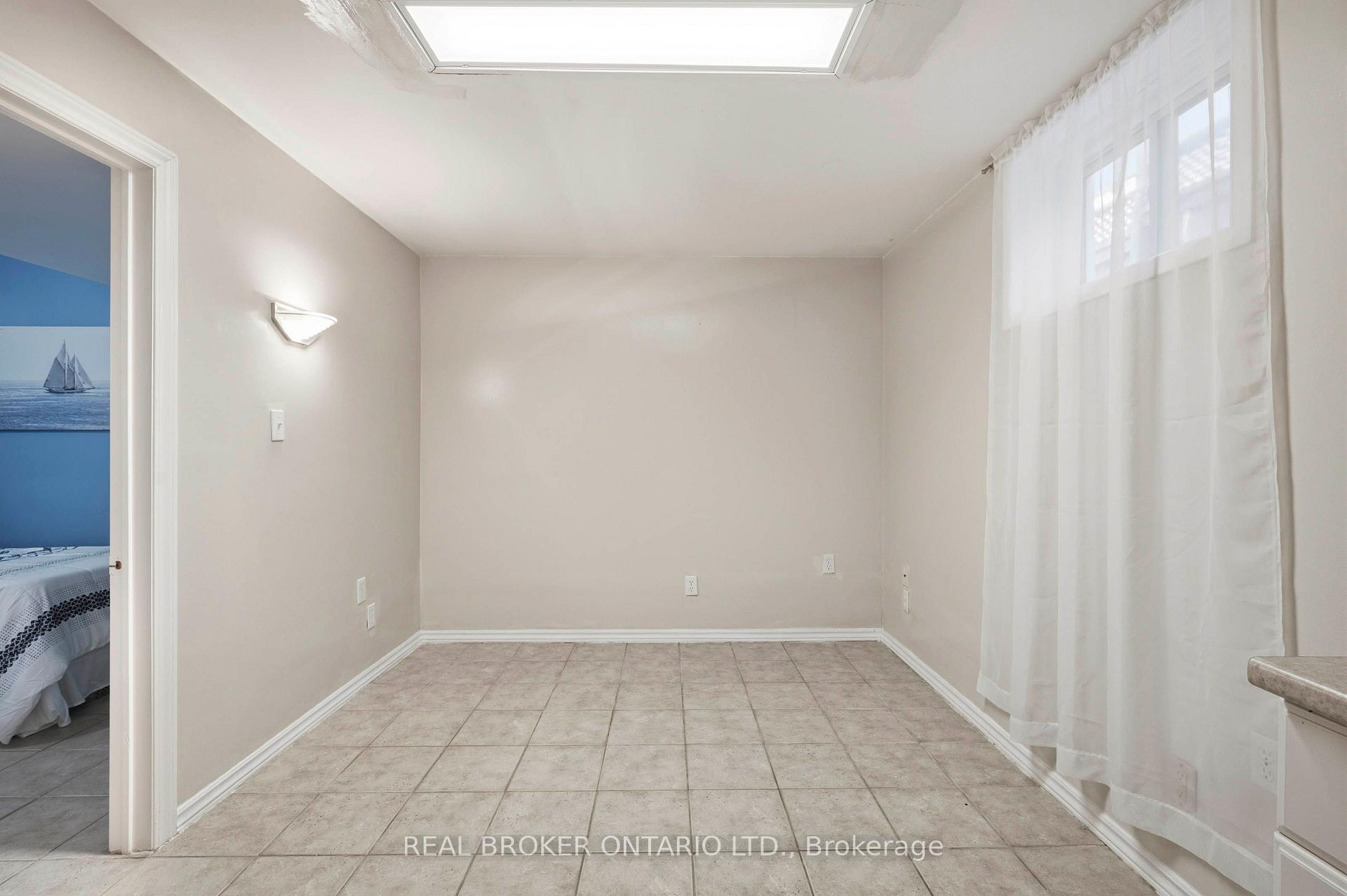 Photo 24 of 26 Castlebury Drive, Guelph, Willow West/Sugarbush/West Acres — HOMEH