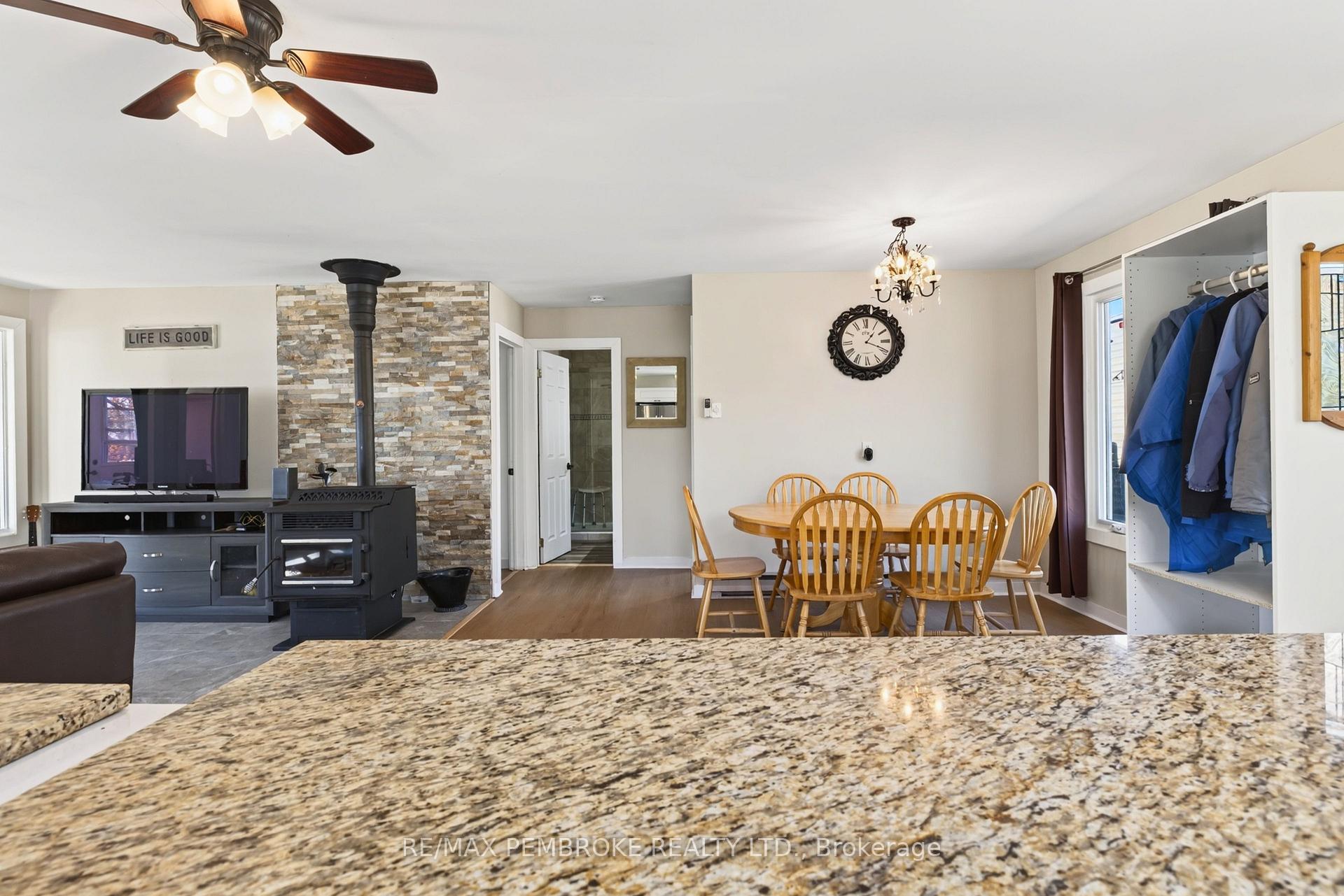 Photo 15 of 562 Bayview Drive, Whitewater Region, Whitewater Region — HOMEH