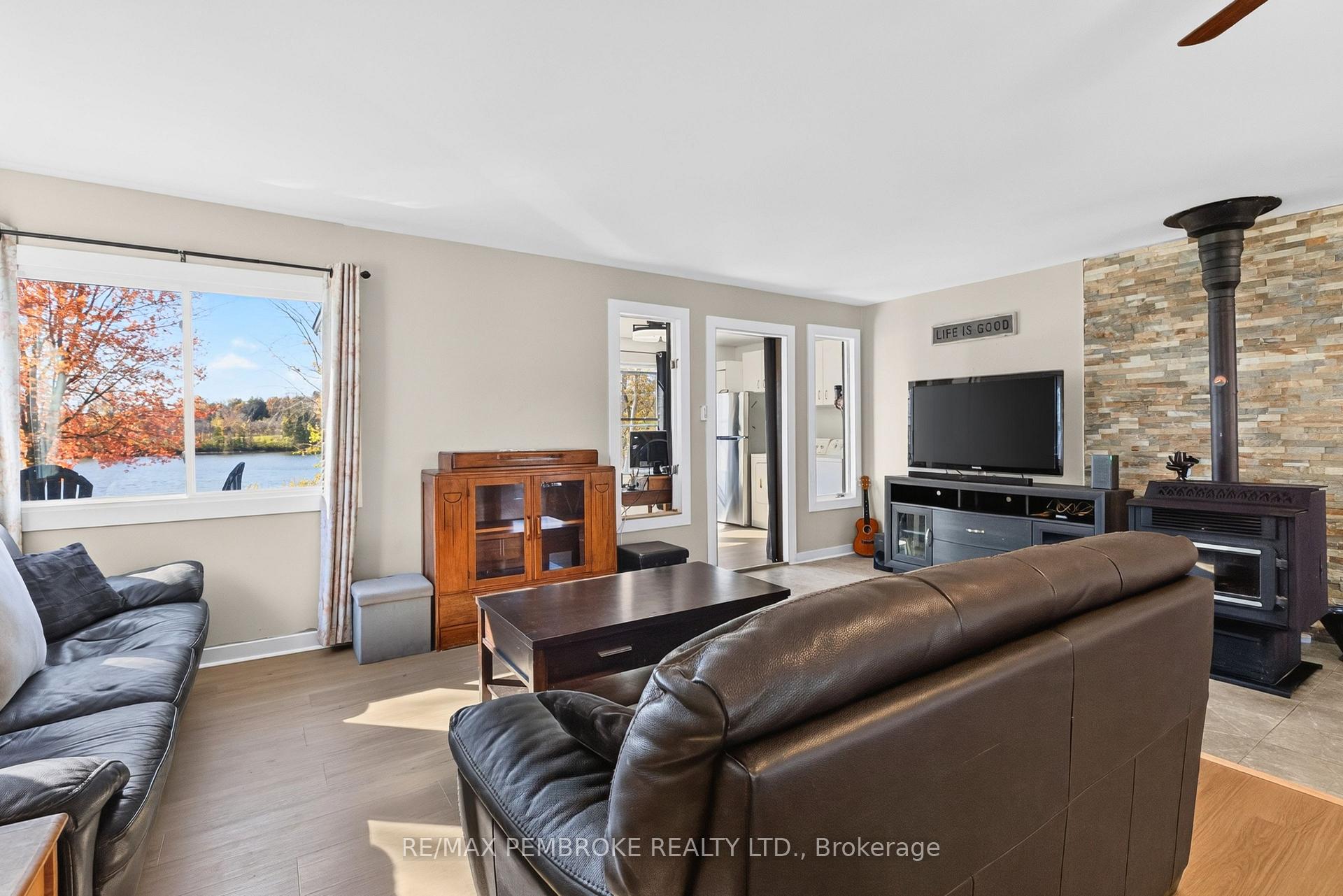 Photo 18 of 562 Bayview Drive, Whitewater Region, Whitewater Region — HOMEH