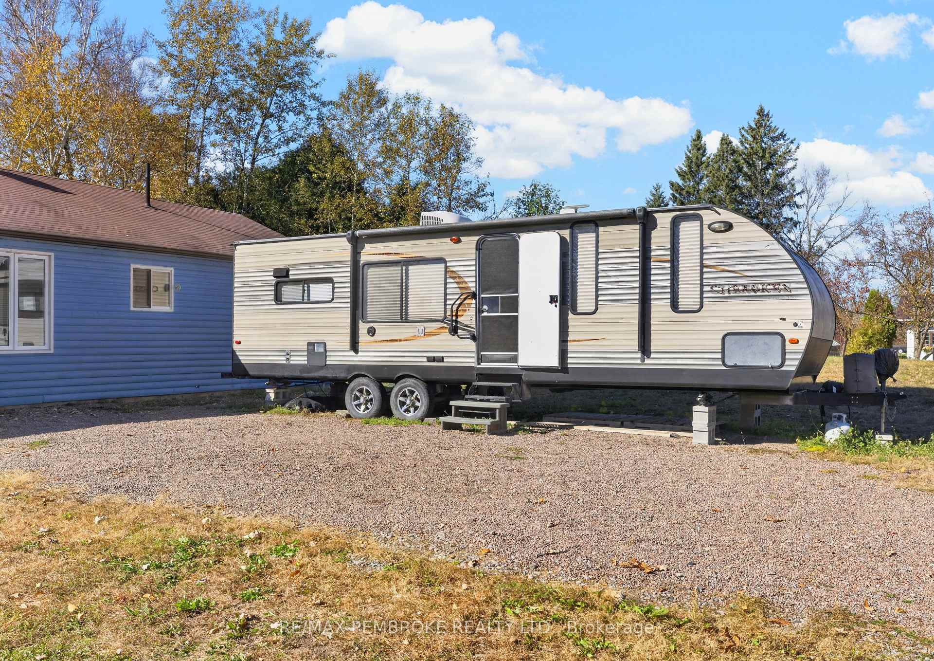 Photo 45 of 562 Bayview Drive, Whitewater Region, Whitewater Region — HOMEH