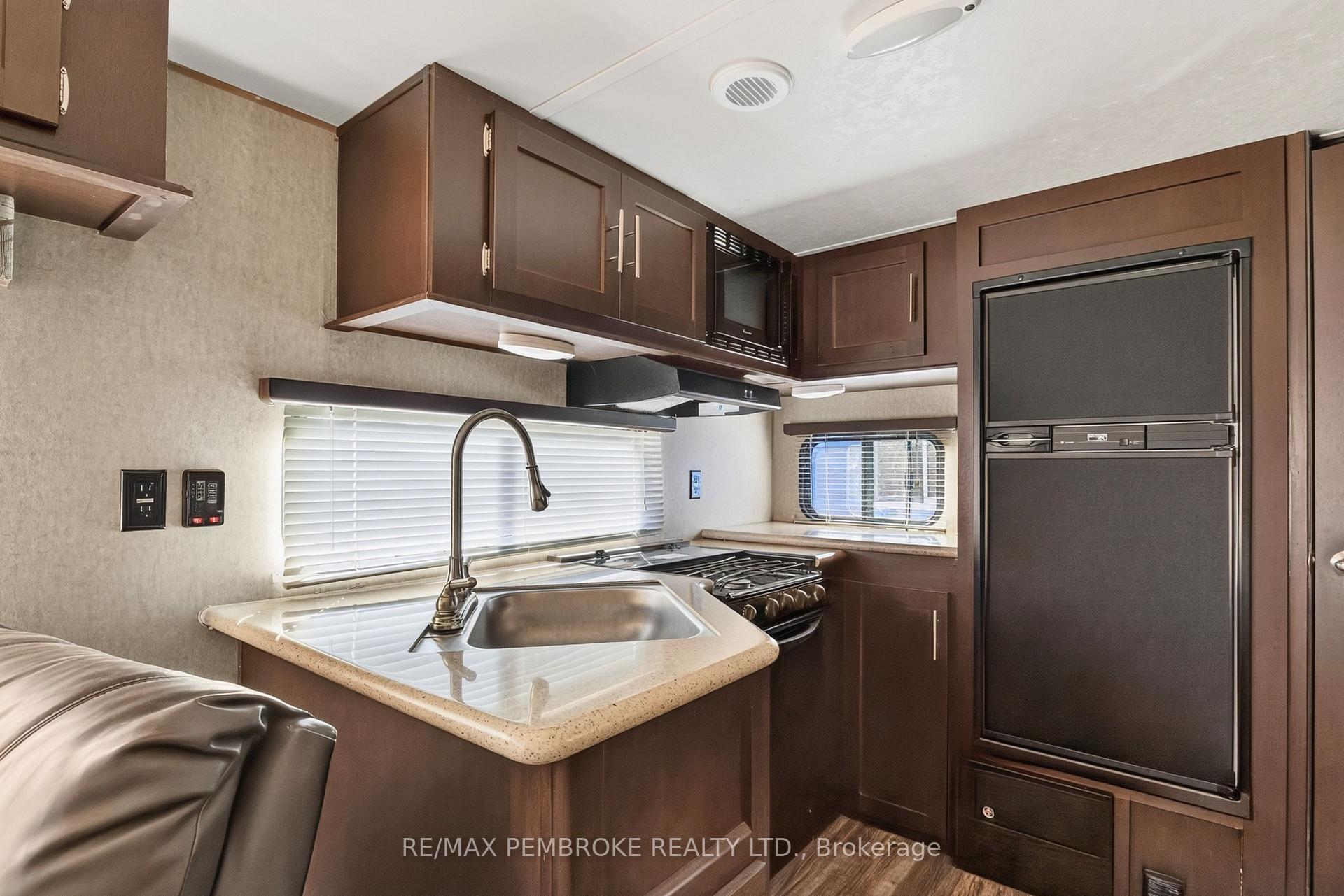 Photo 48 of 562 Bayview Drive, Whitewater Region, Whitewater Region — HOMEH