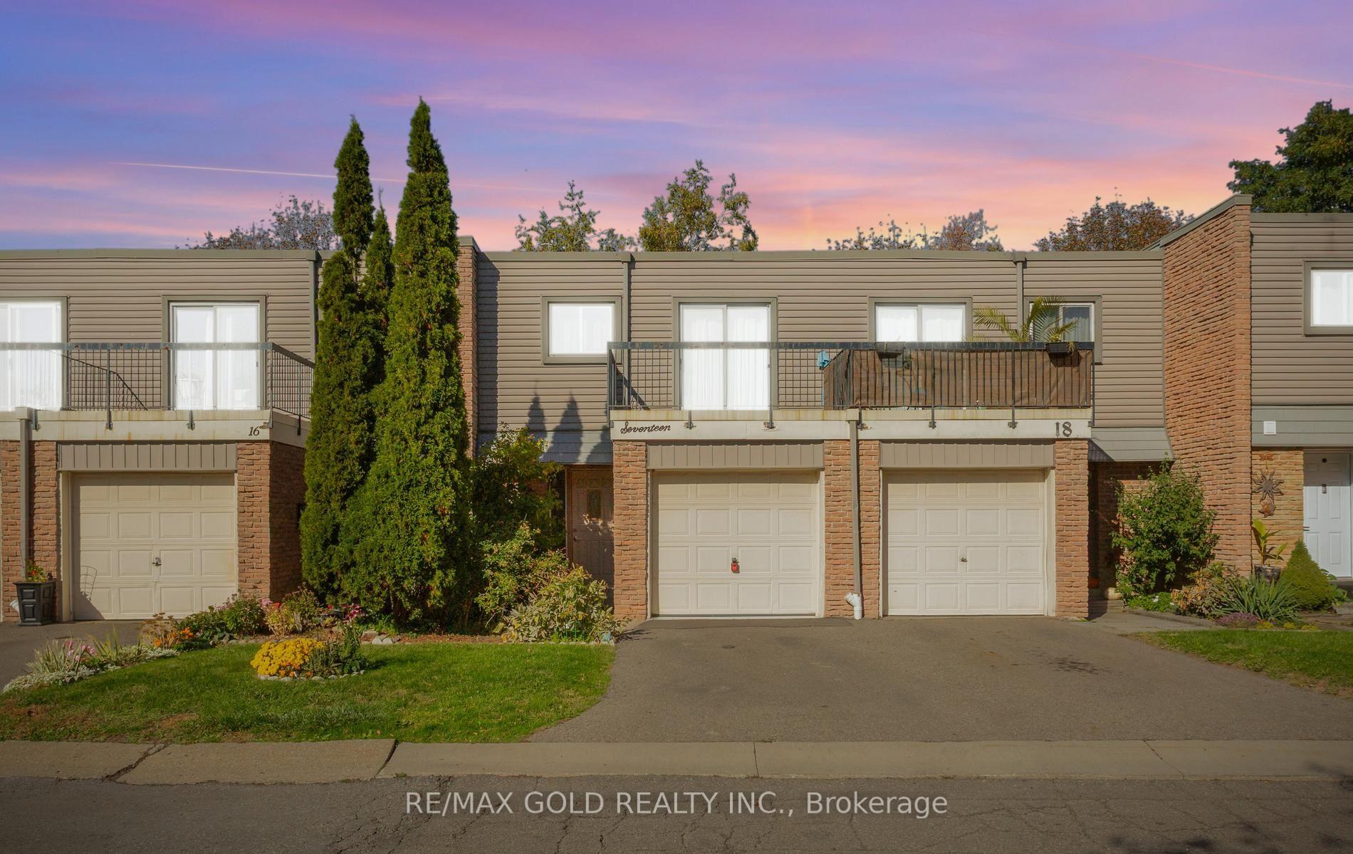 Photo 1 of Unit 17, 2315 Bromsgrove Road, Mississauga, Clarkson — HOMEH