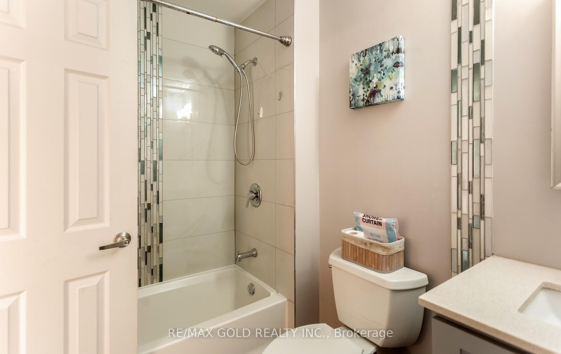 Photo 31 of Unit 17, 2315 Bromsgrove Road, Mississauga, Clarkson — HOMEH