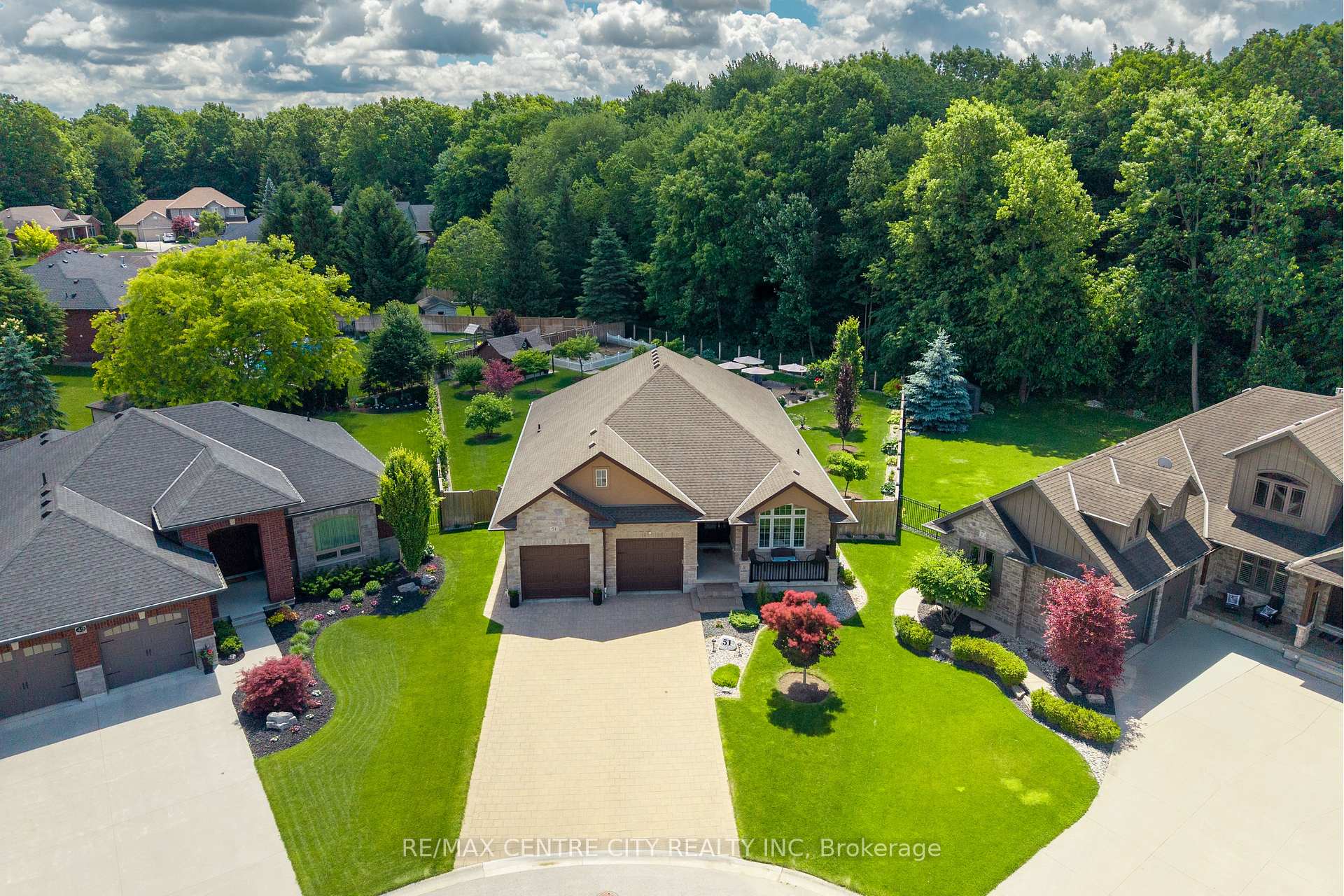 Photo 1 of 51 Ashby Crescent, Strathroy-Caradoc, NW — HOMEH