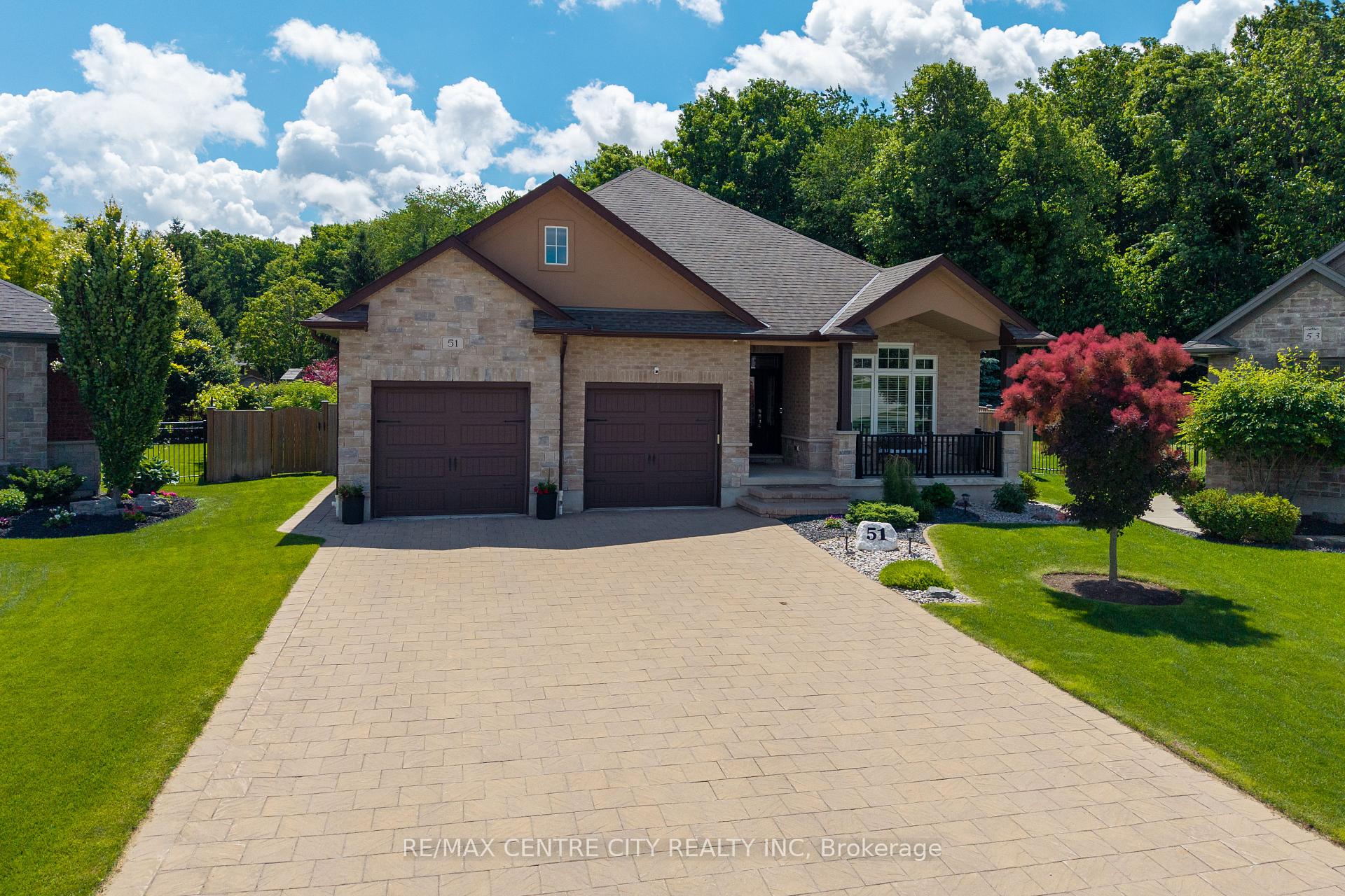 Photo 2 of 51 Ashby Crescent, Strathroy-Caradoc, NW — HOMEH