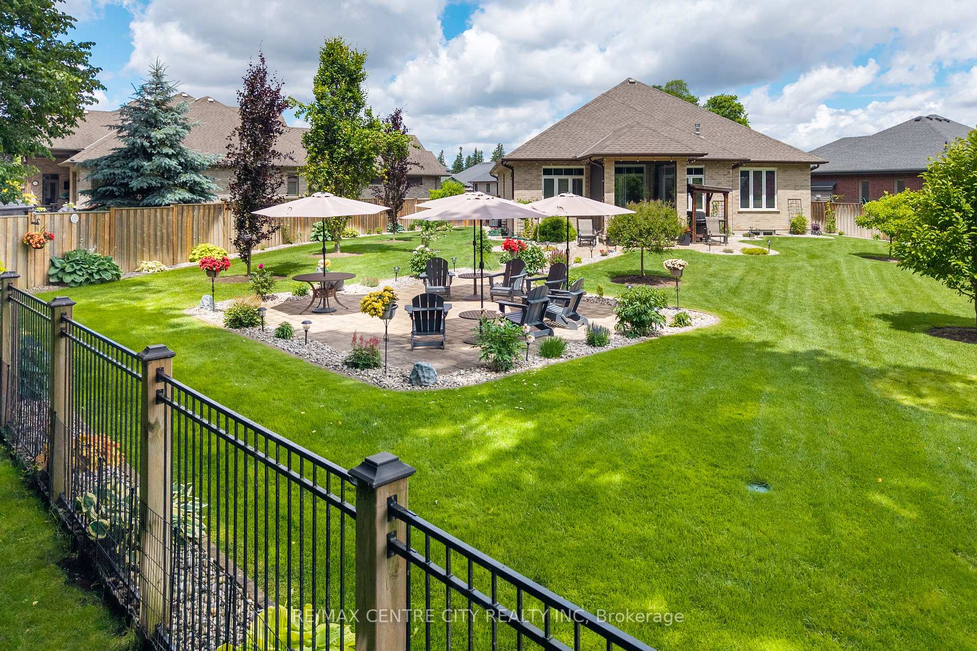 Photo 10 of 51 Ashby Crescent, Strathroy-Caradoc, NW — HOMEH