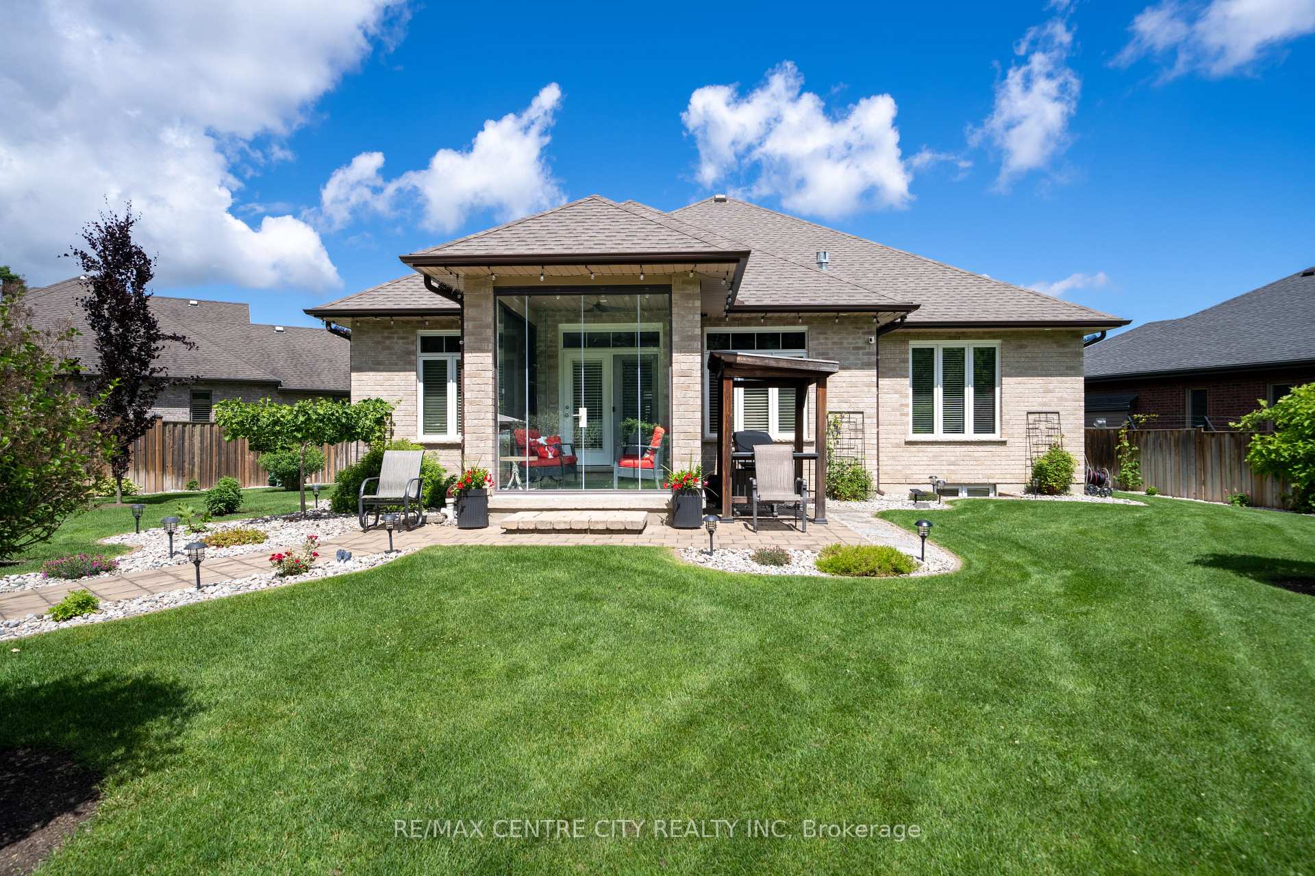 Photo 13 of 51 Ashby Crescent, Strathroy-Caradoc, NW — HOMEH