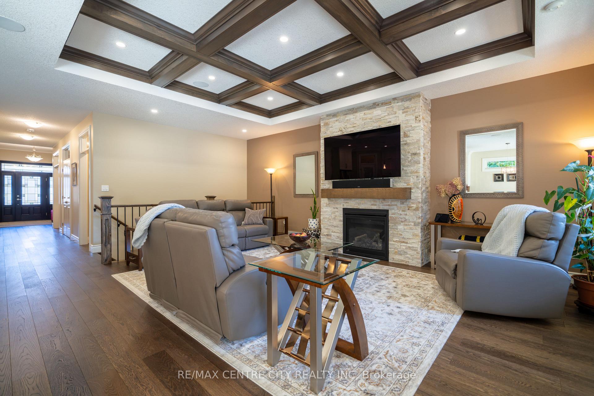 Photo 33 of 51 Ashby Crescent, Strathroy-Caradoc, NW — HOMEH