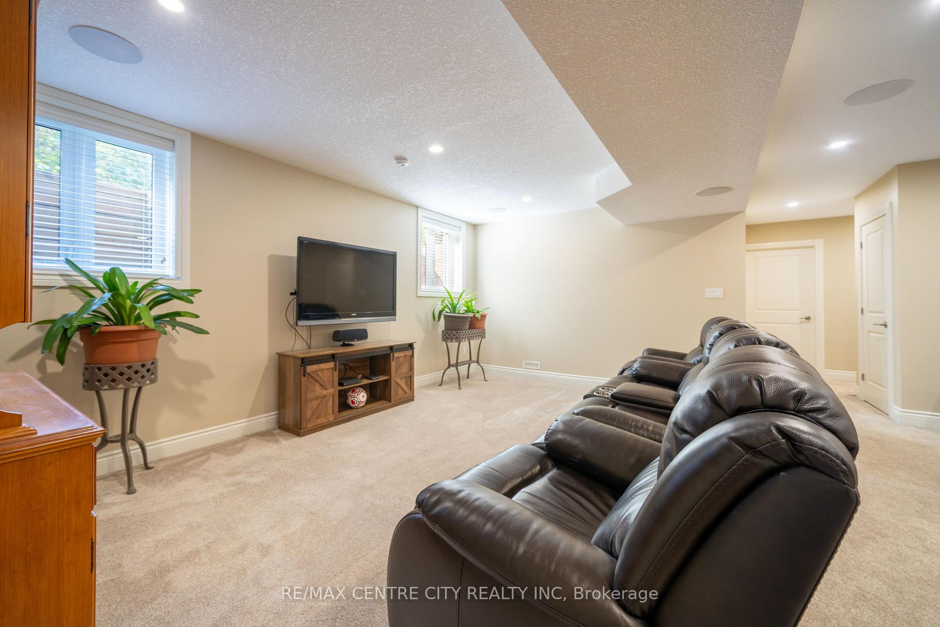 Photo 45 of 51 Ashby Crescent, Strathroy-Caradoc, NW — HOMEH
