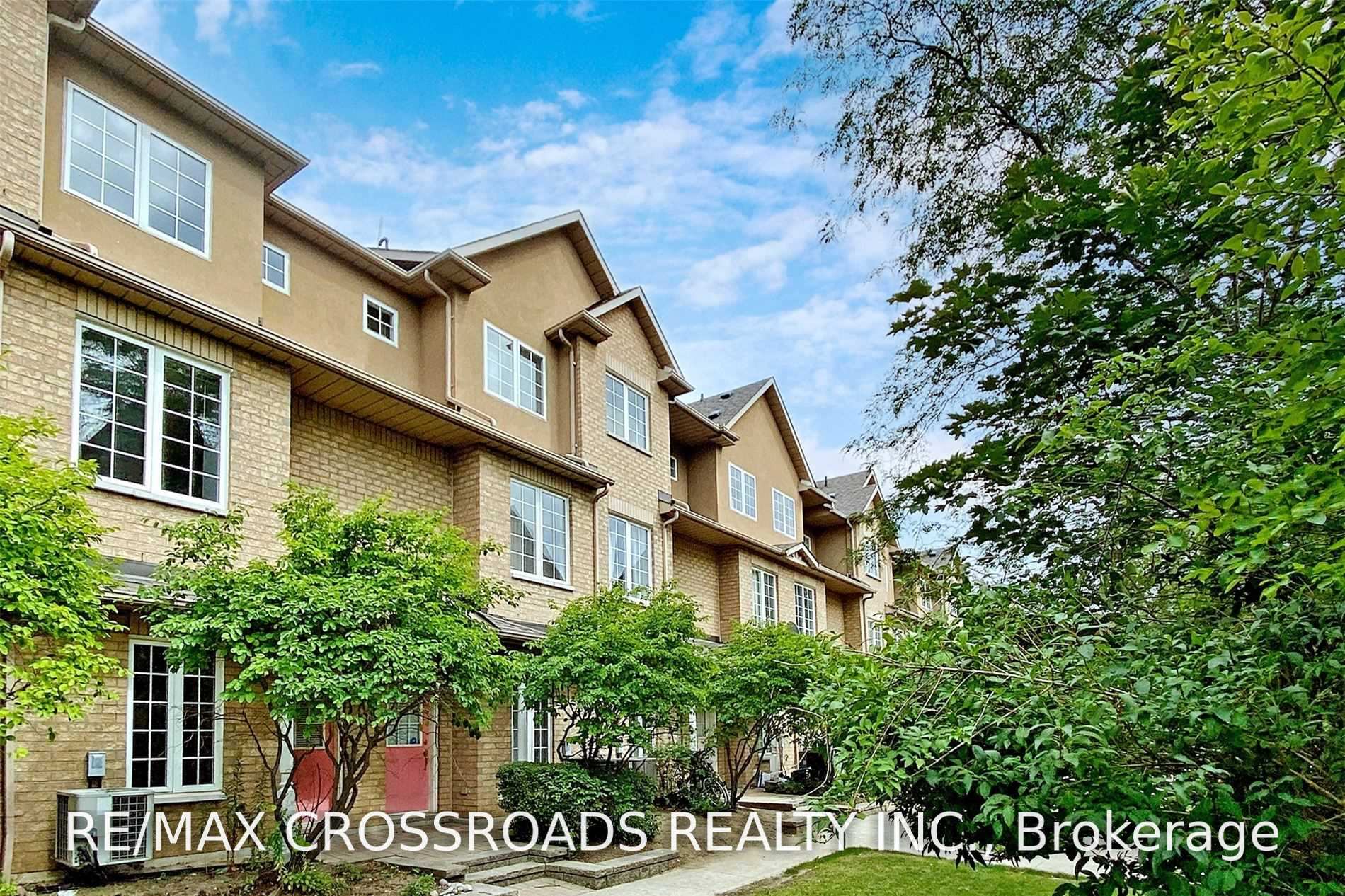 Photo 2 of Unit 9, 22 St Moritz Way, Markham, Unionville — HOMEH