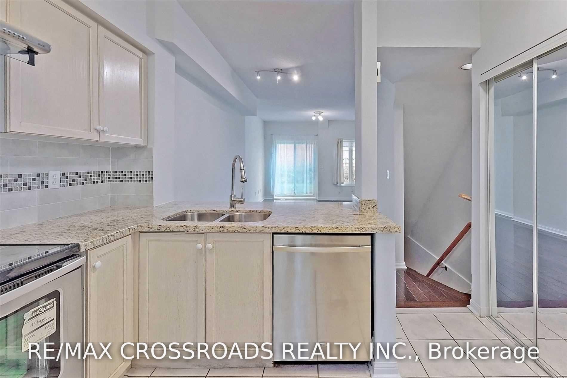 Photo 7 of Unit 9, 22 St Moritz Way, Markham, Unionville — HOMEH
