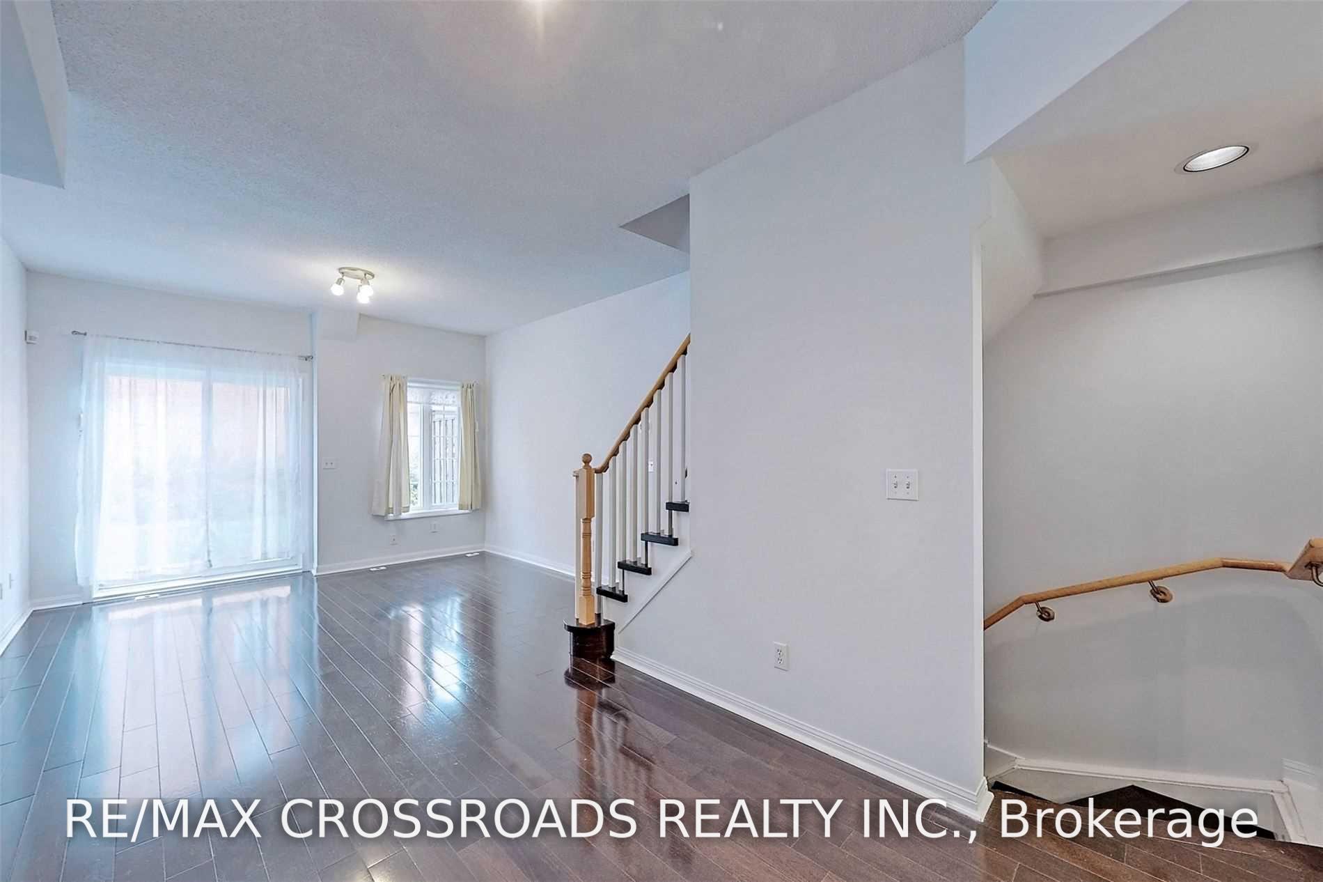 Photo 10 of Unit 9, 22 St Moritz Way, Markham, Unionville — HOMEH
