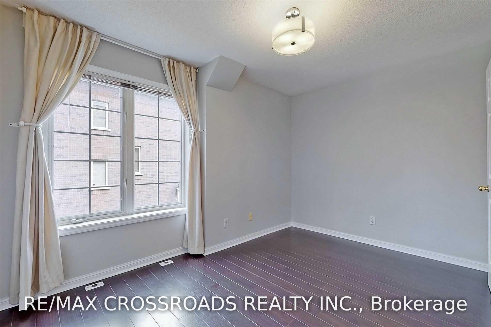 Photo 16 of Unit 9, 22 St Moritz Way, Markham, Unionville — HOMEH