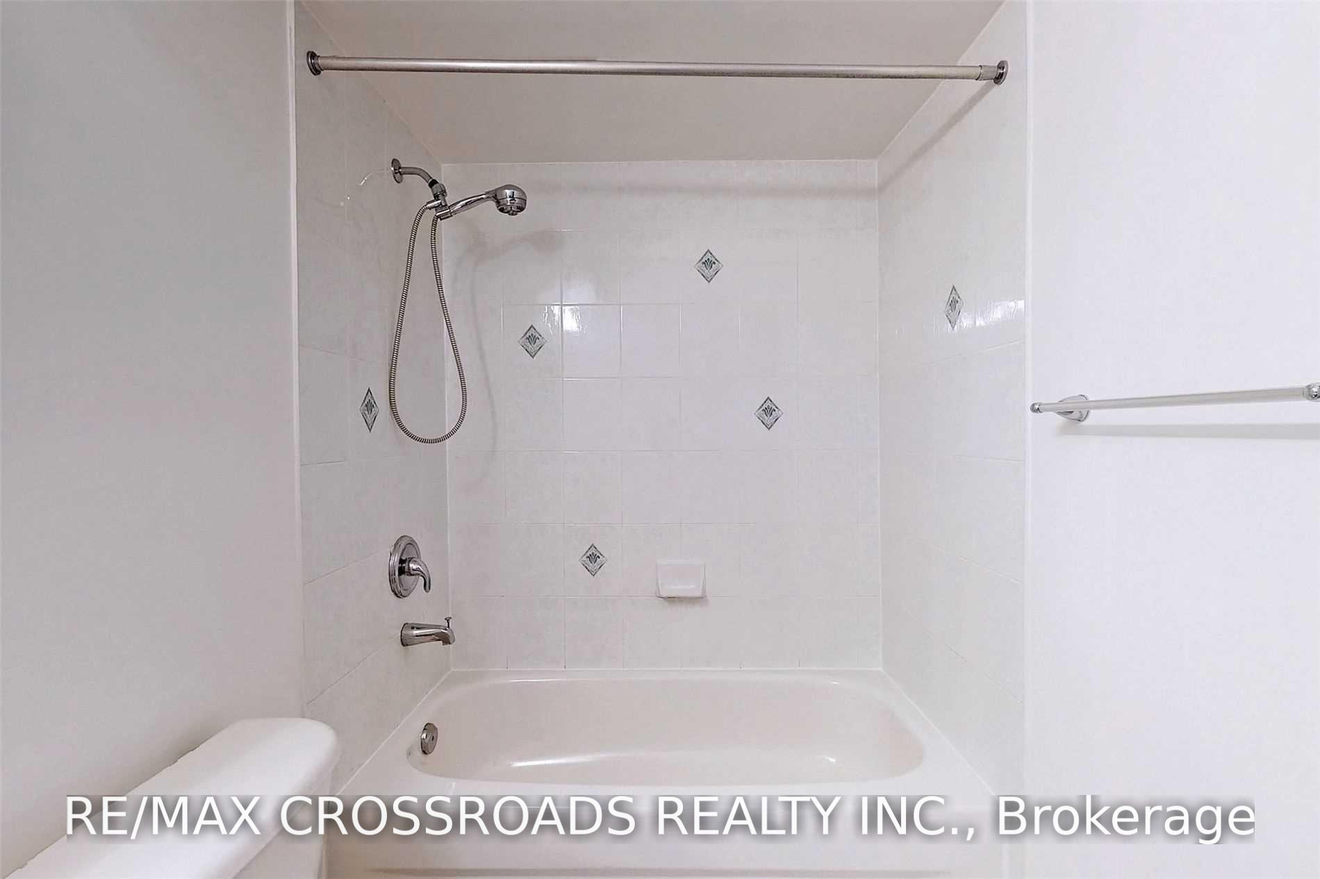 Photo 19 of Unit 9, 22 St Moritz Way, Markham, Unionville — HOMEH