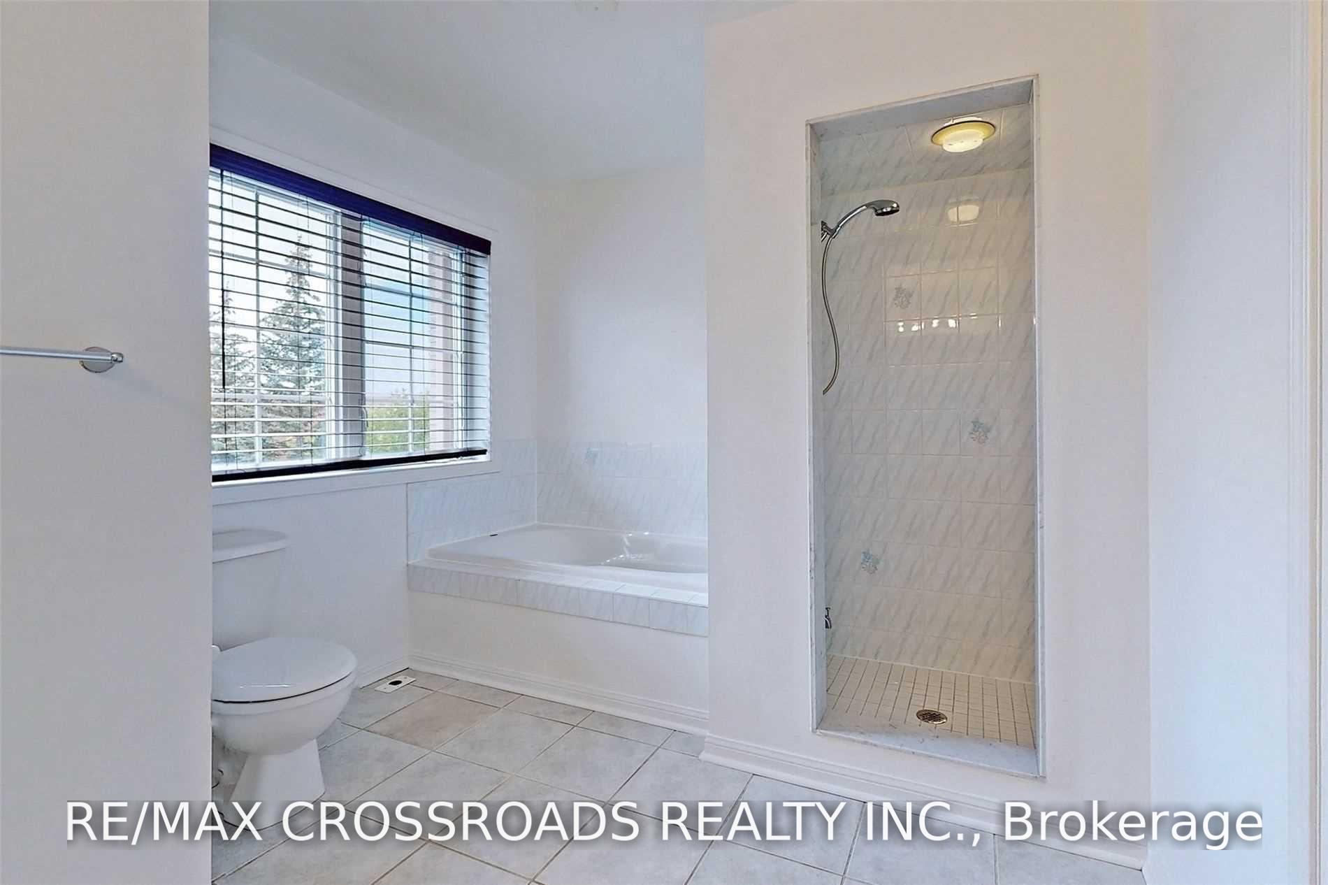 Photo 24 of Unit 9, 22 St Moritz Way, Markham, Unionville — HOMEH