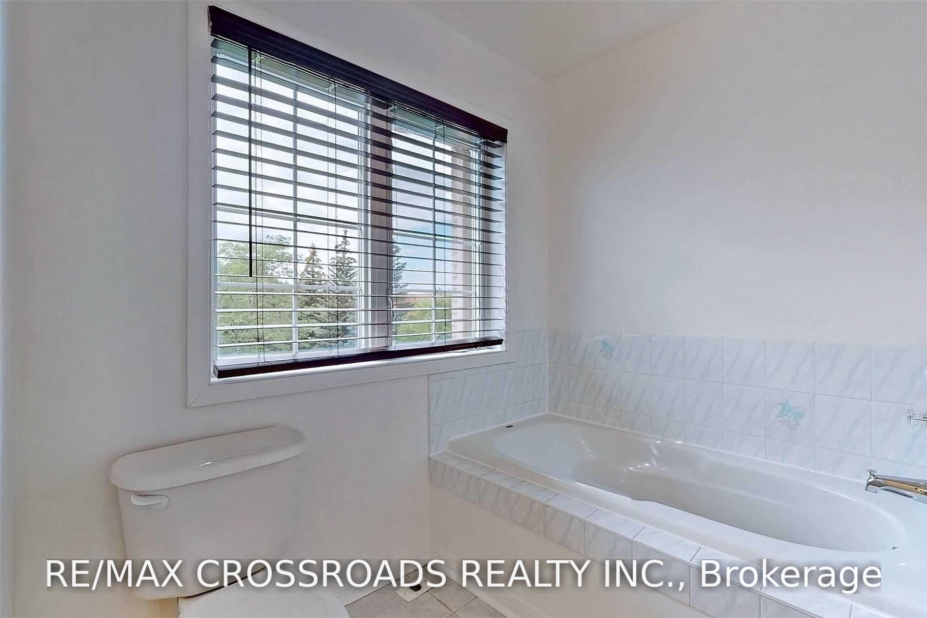 Photo 25 of Unit 9, 22 St Moritz Way, Markham, Unionville — HOMEH