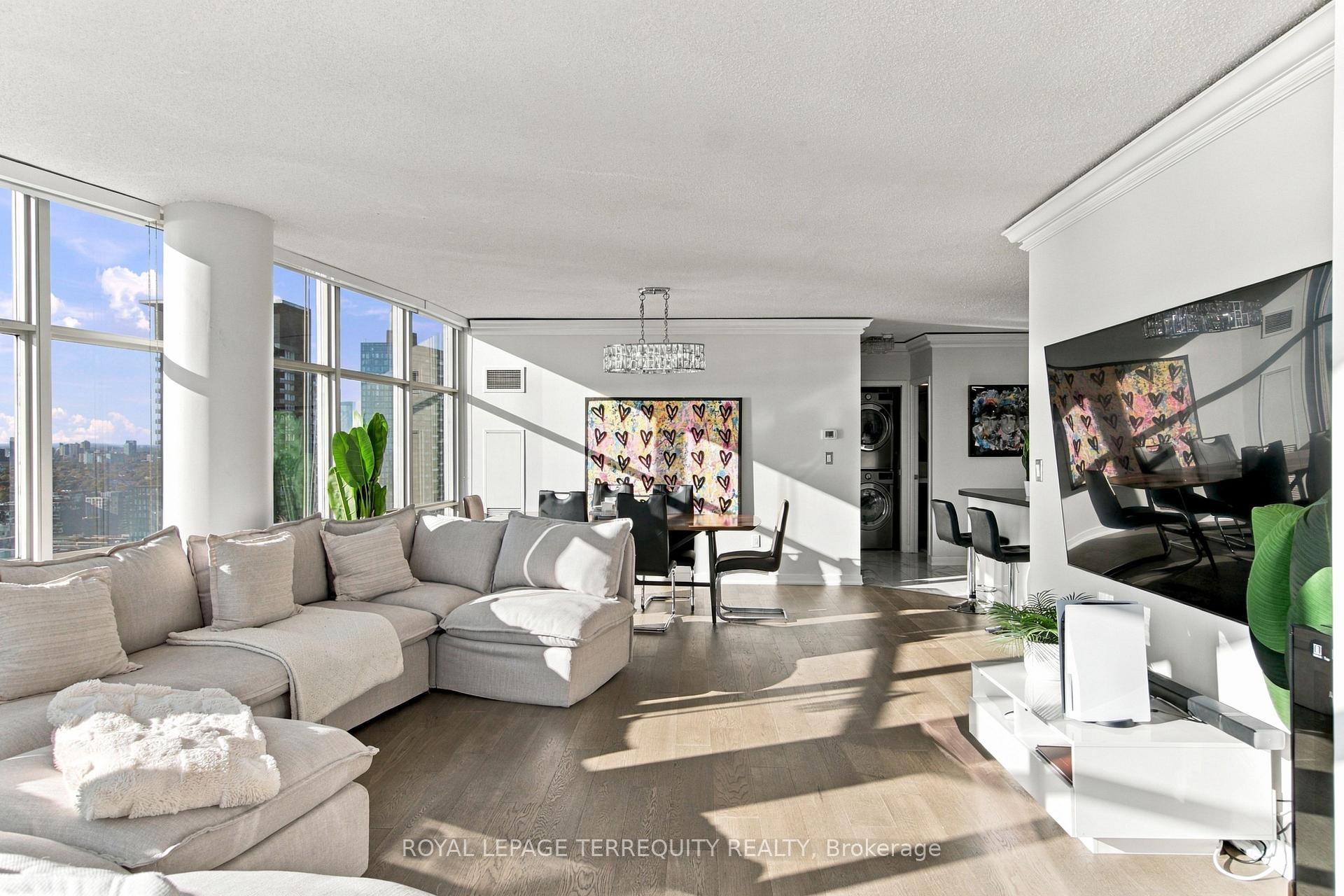 Photo 10 of Unit 4512, 35 Mariner Terrace, Toronto, Waterfront Communities — HOMEH