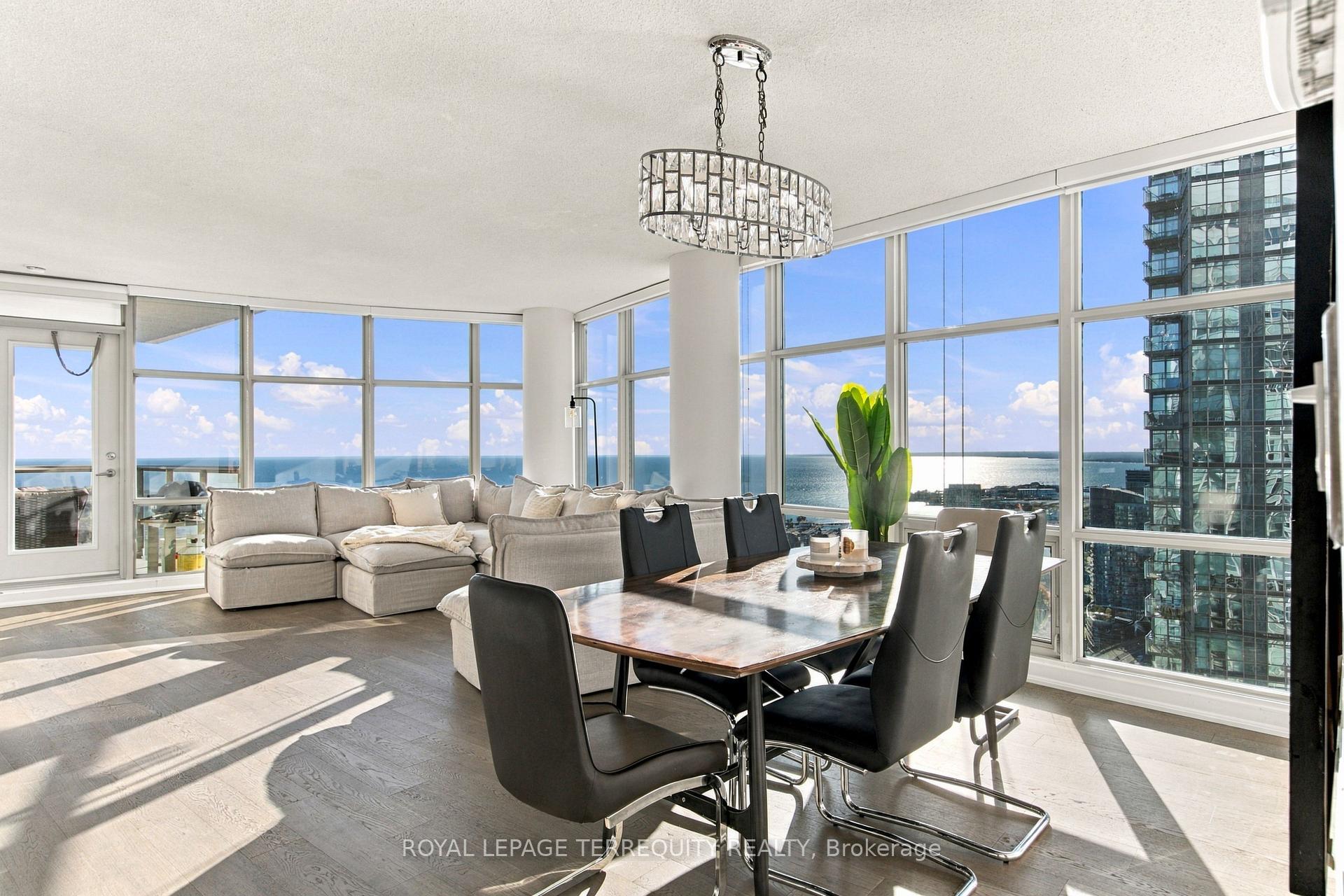 Photo 11 of Unit 4512, 35 Mariner Terrace, Toronto, Waterfront Communities — HOMEH
