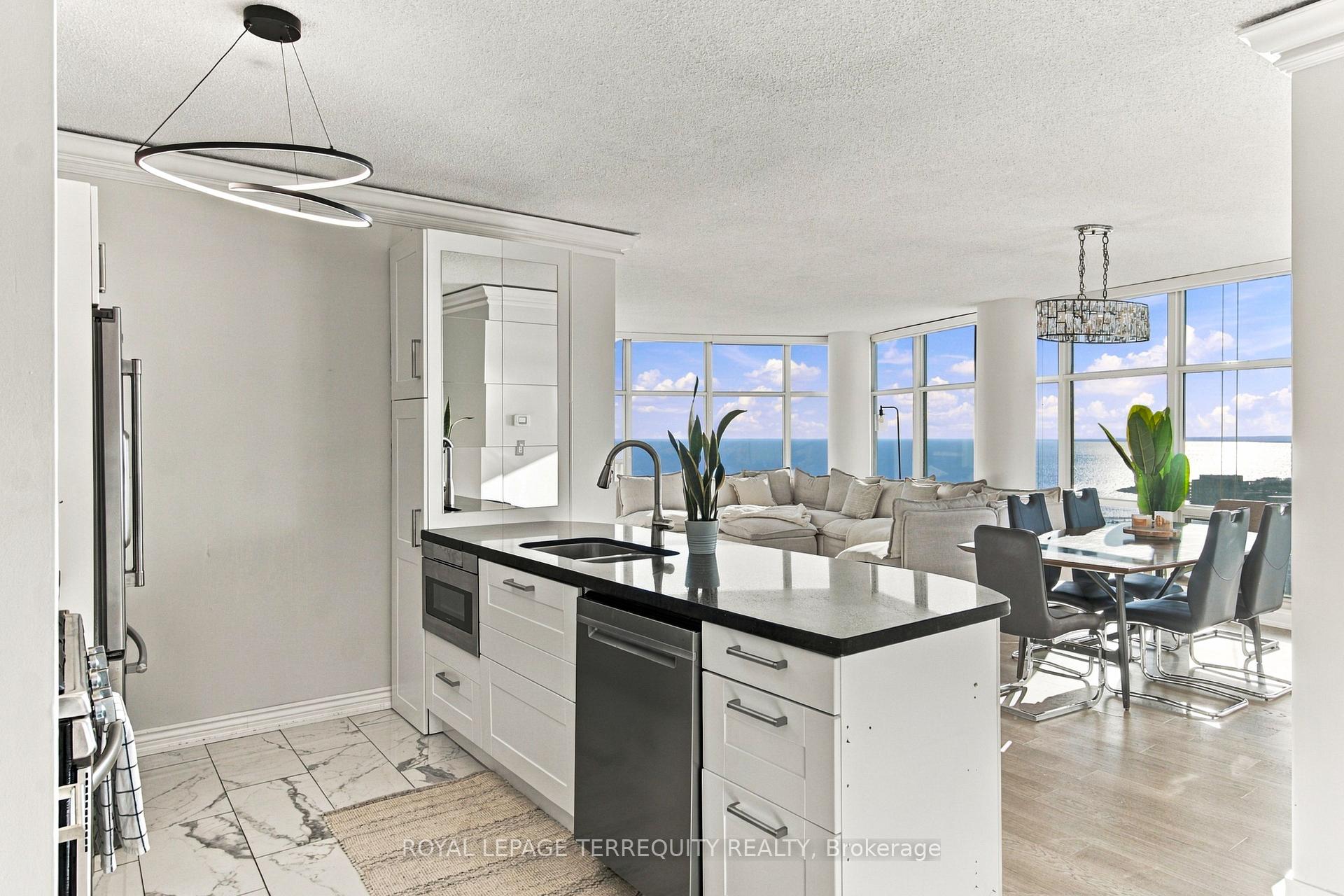 Photo 17 of Unit 4512, 35 Mariner Terrace, Toronto, Waterfront Communities — HOMEH