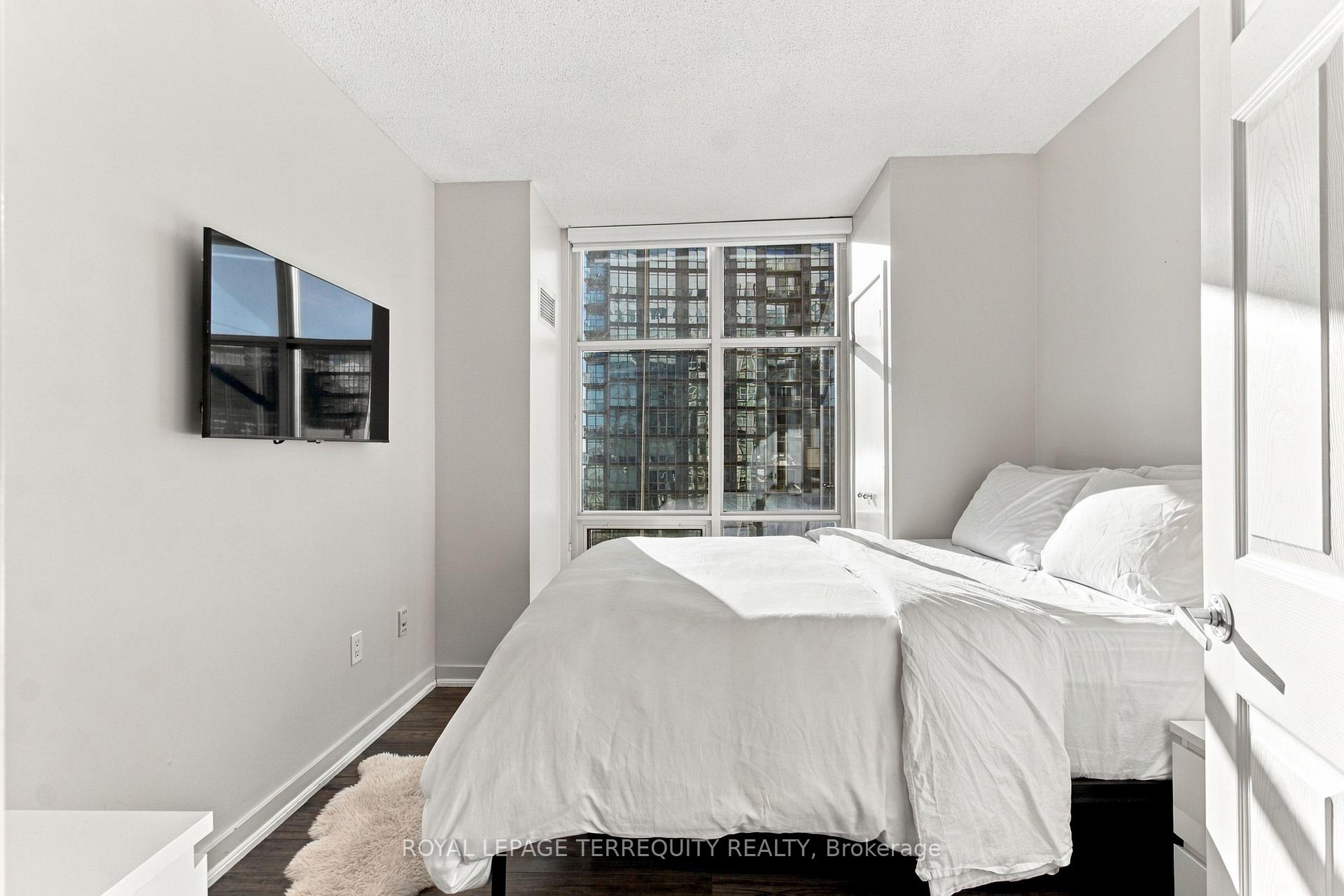 Photo 27 of Unit 4512, 35 Mariner Terrace, Toronto, Waterfront Communities — HOMEH