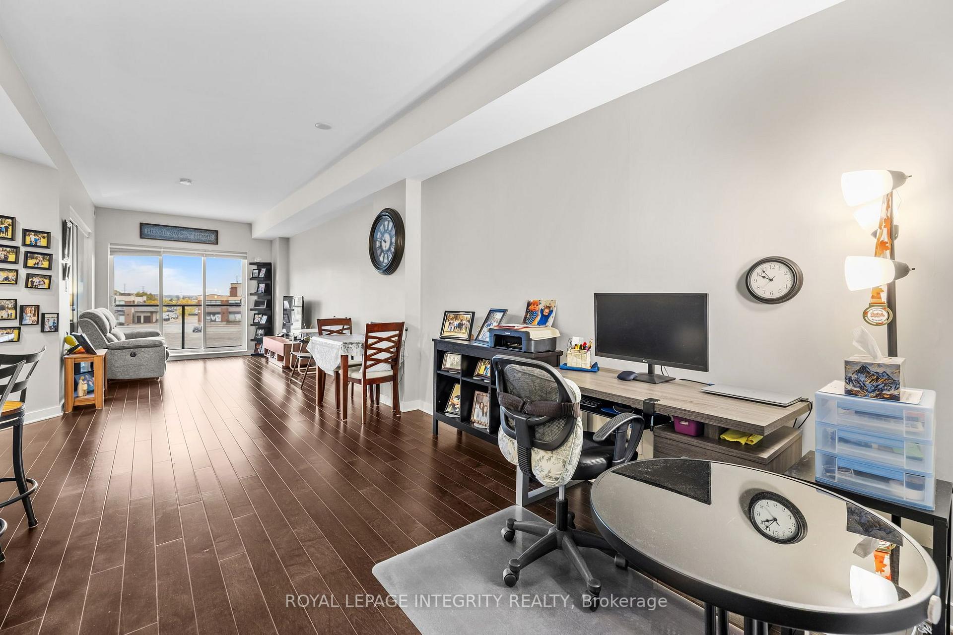 Photo 5 of Unit 309, 310 Centrum Boulevard, Ottawa, Bilberry Creek/Queenswood Heights — HOMEH