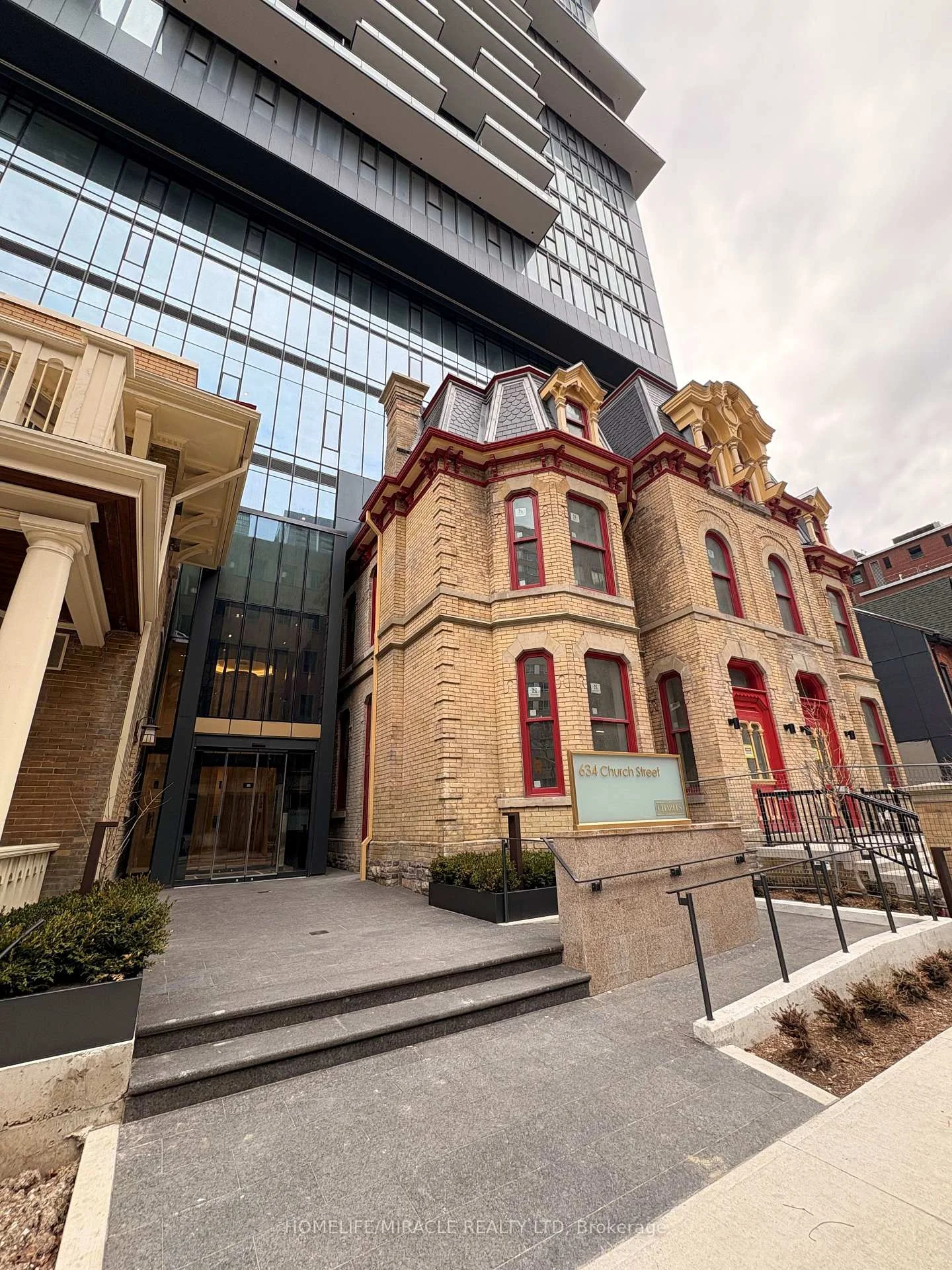 Photo of Unit 2407, 634 Church Street