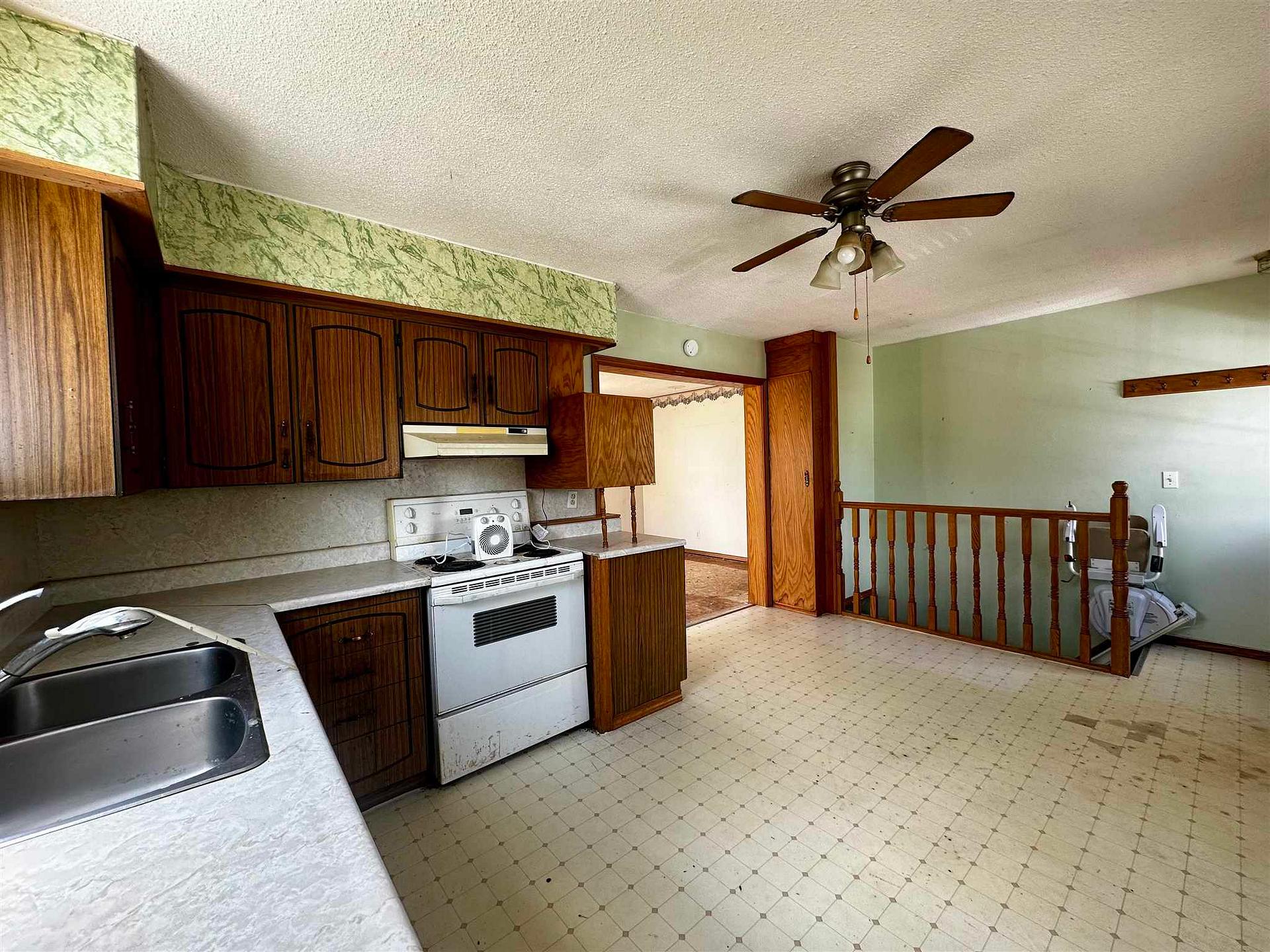 Photo 7 of 12 Lauzon Crescent, Elliot Lake — HOMEH