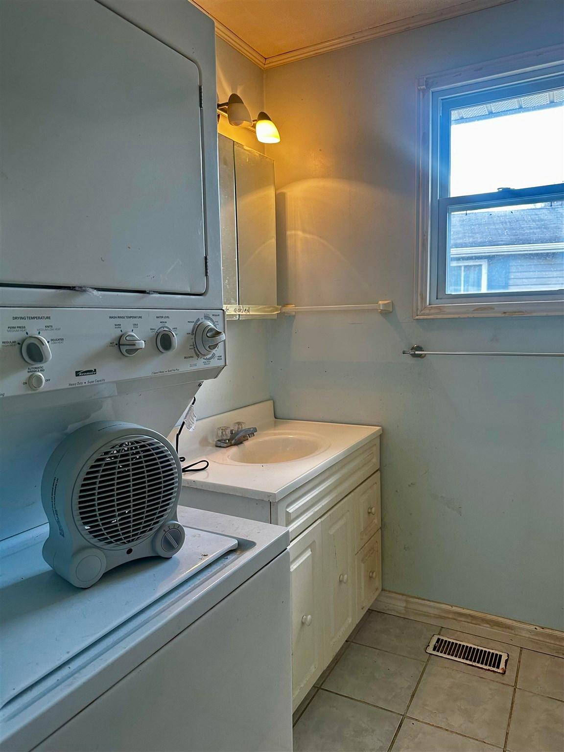 Photo 11 of 12 Lauzon Crescent, Elliot Lake — HOMEH