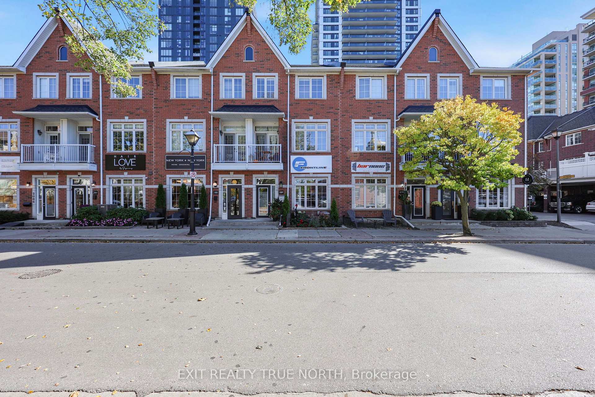 Photo 2 of 2080 Pine Street, Burlington, Brant — HOMEH